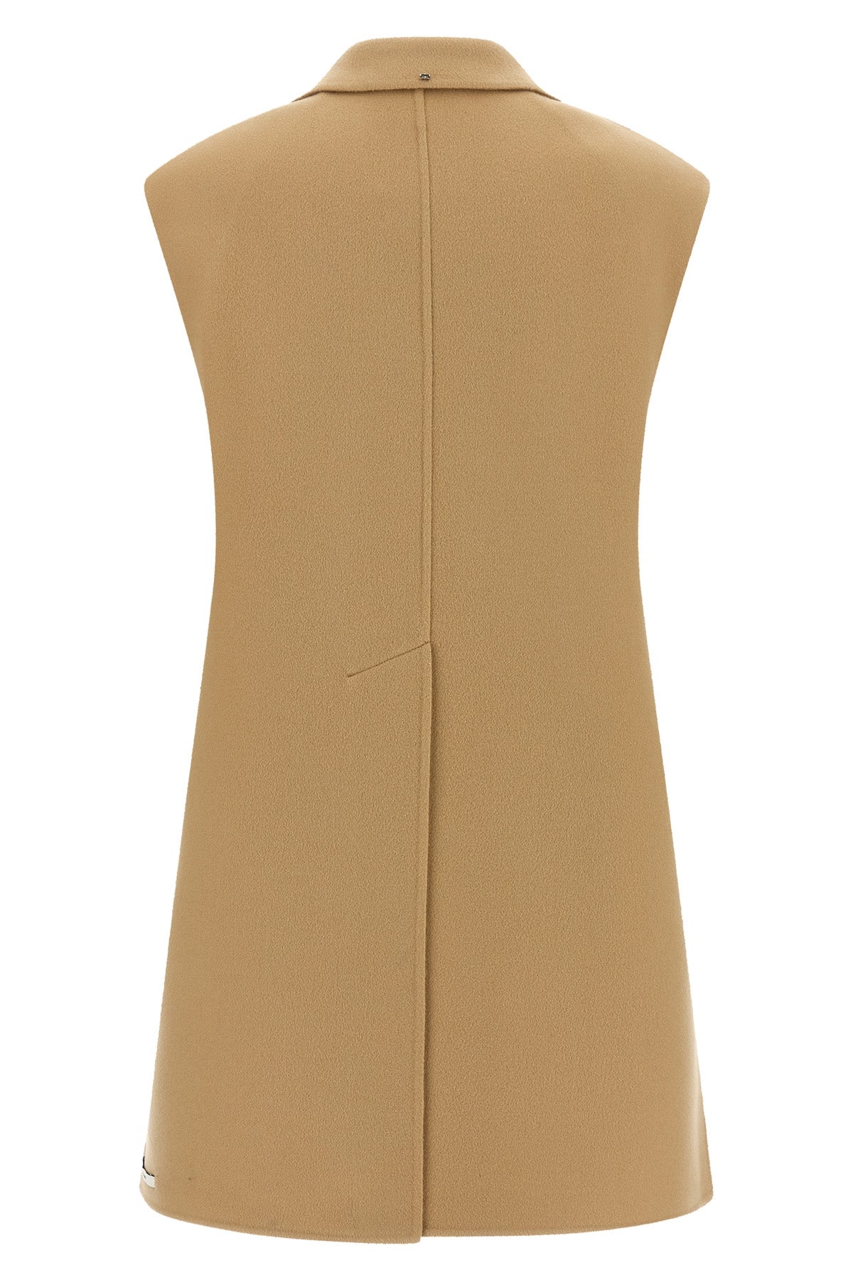 the sportmax spxrapido blazer redefines the codes of tailoring through a sleev