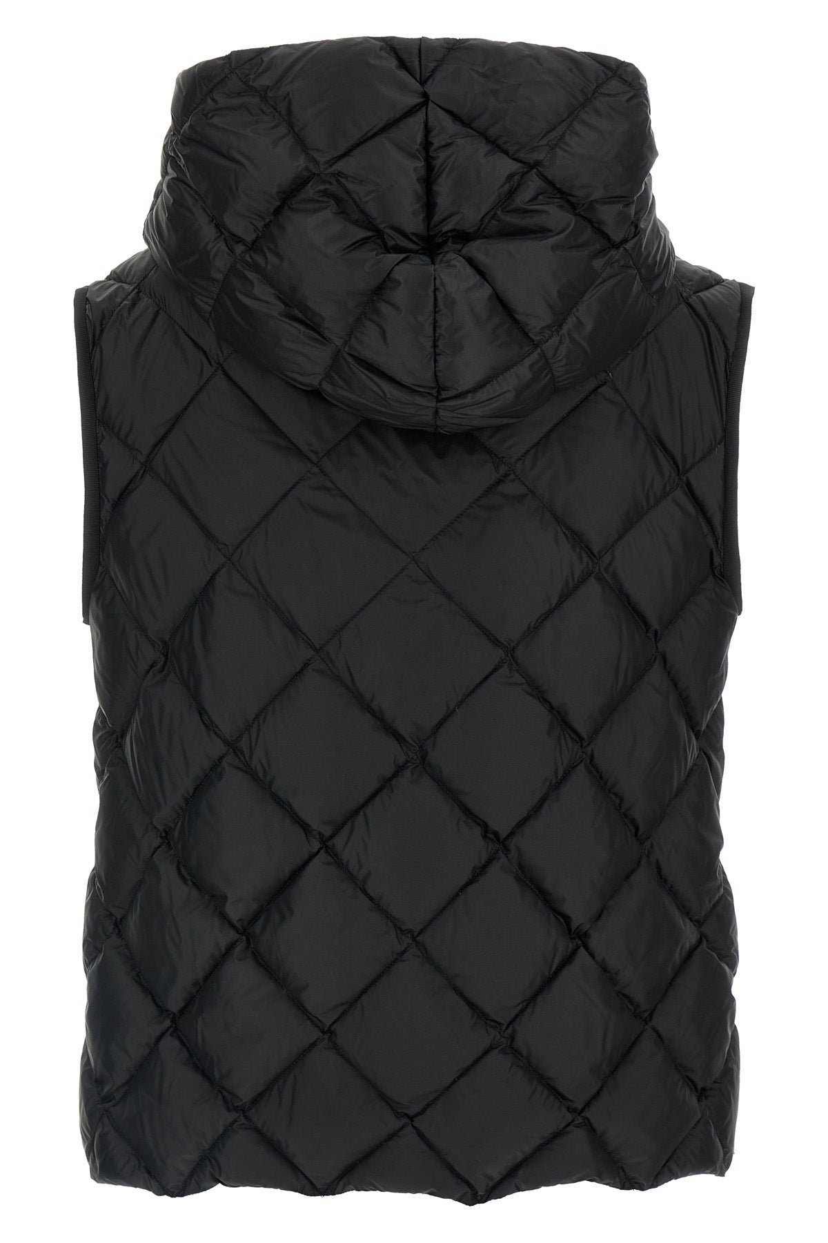 the weekend max mara giochi vest defines a new concept of outerwear through ca