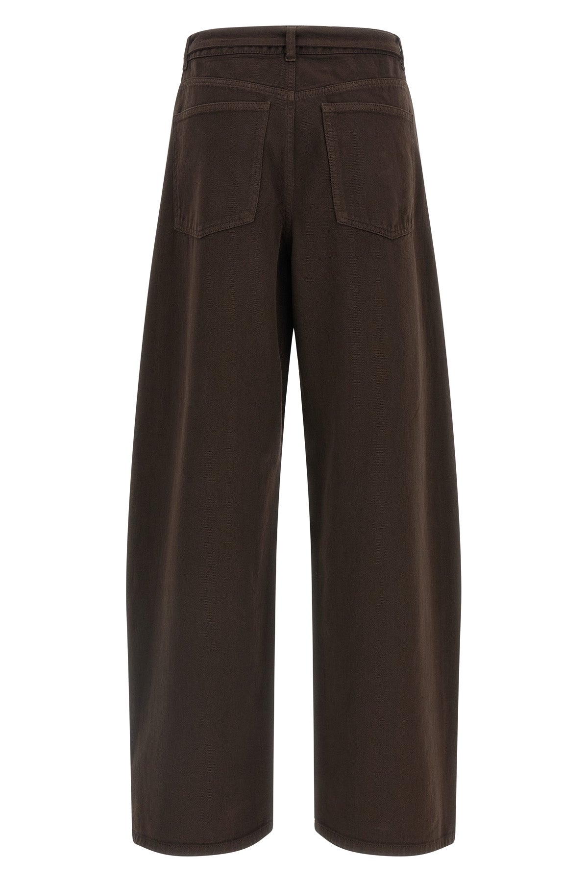 jeans twinset define a contemporary silhouette through a fashionable constructio