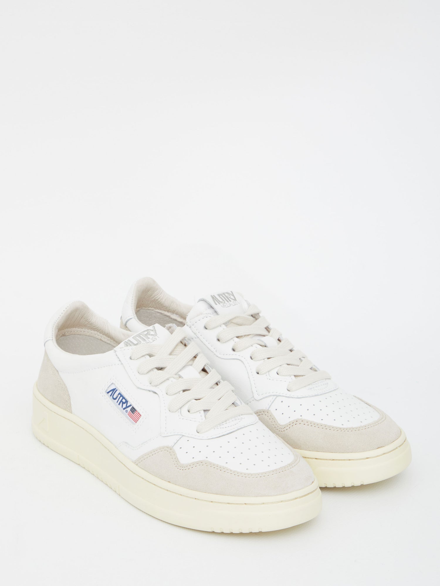 AUTRY 36 medalist low sneakers 