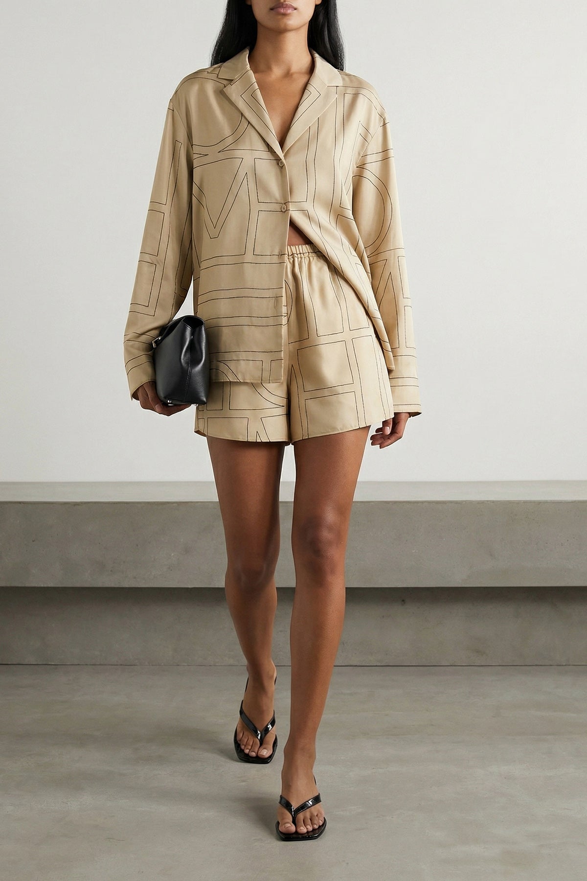 toteme short in medium-weight silk twill embroidered