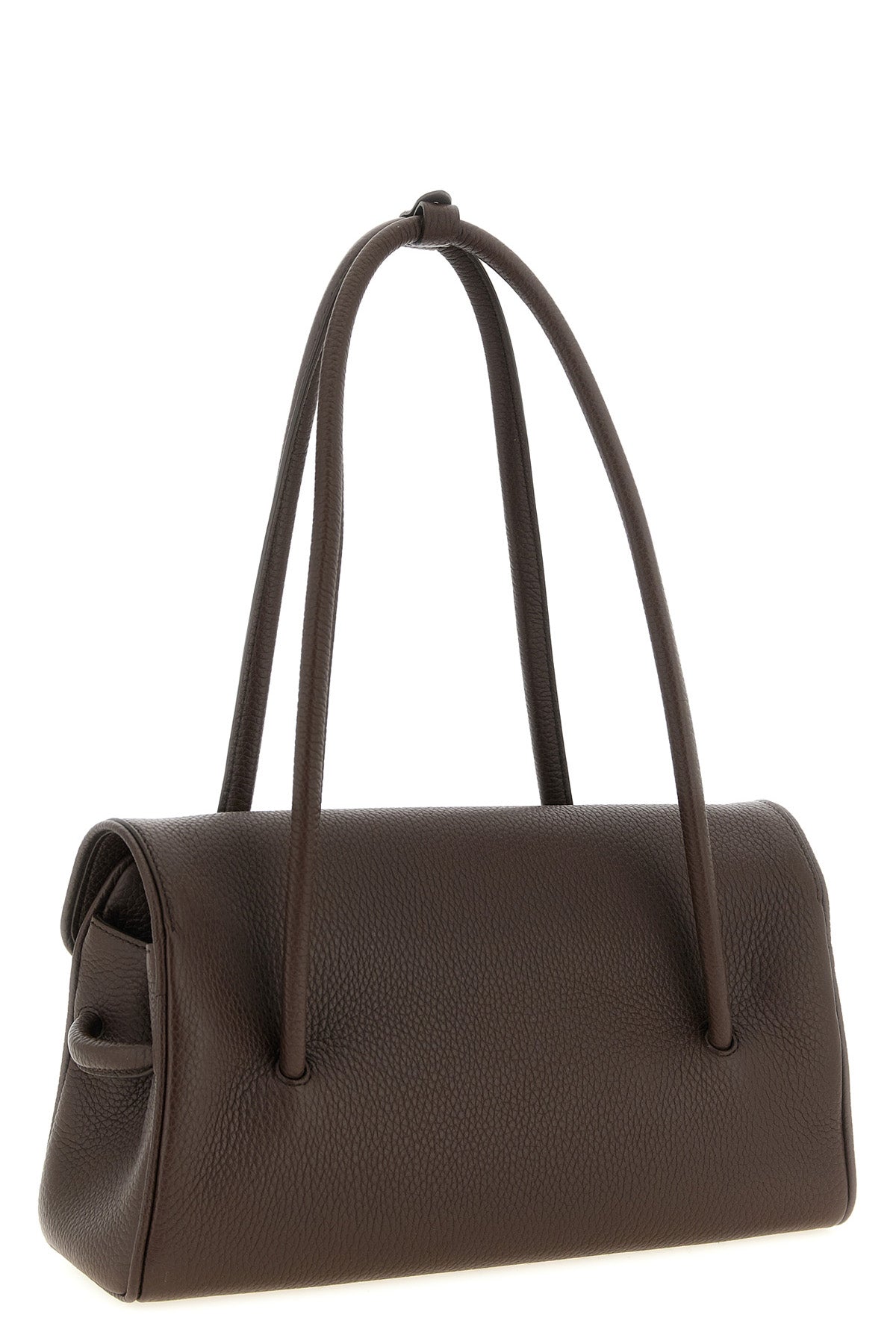the jacquemus le turismo long shoulder bag redefines classic proportions throu