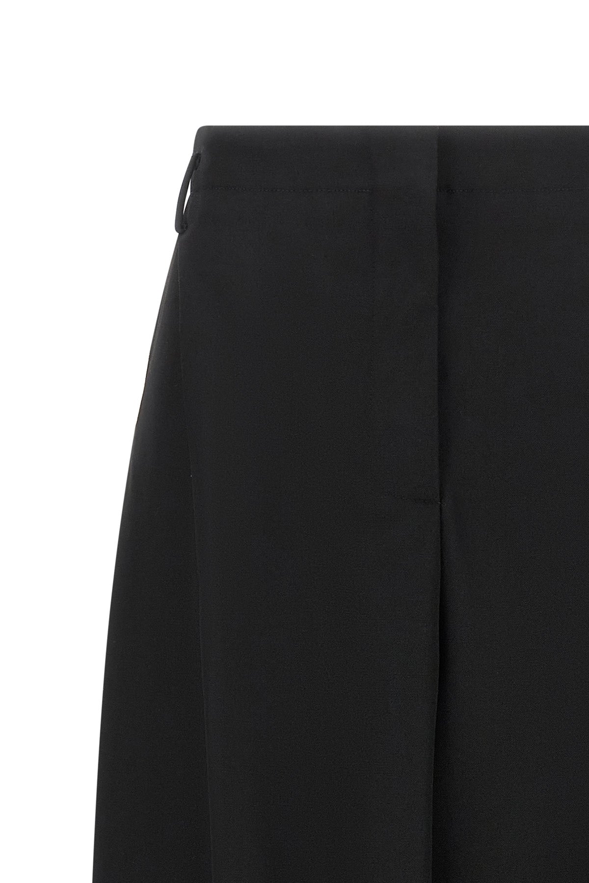 jacquemus le pantalon miami trousers redefine the codes of contemporary tailo