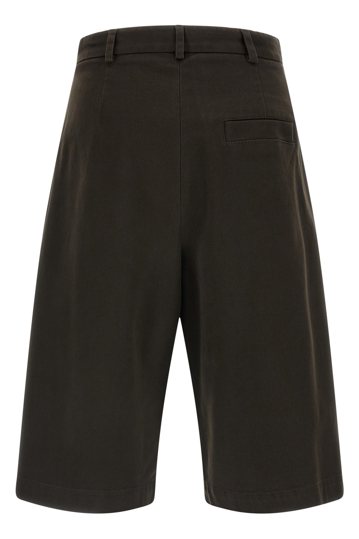 the bermuda shorts tela lake redefine the codes of contemporary tailoring thro
