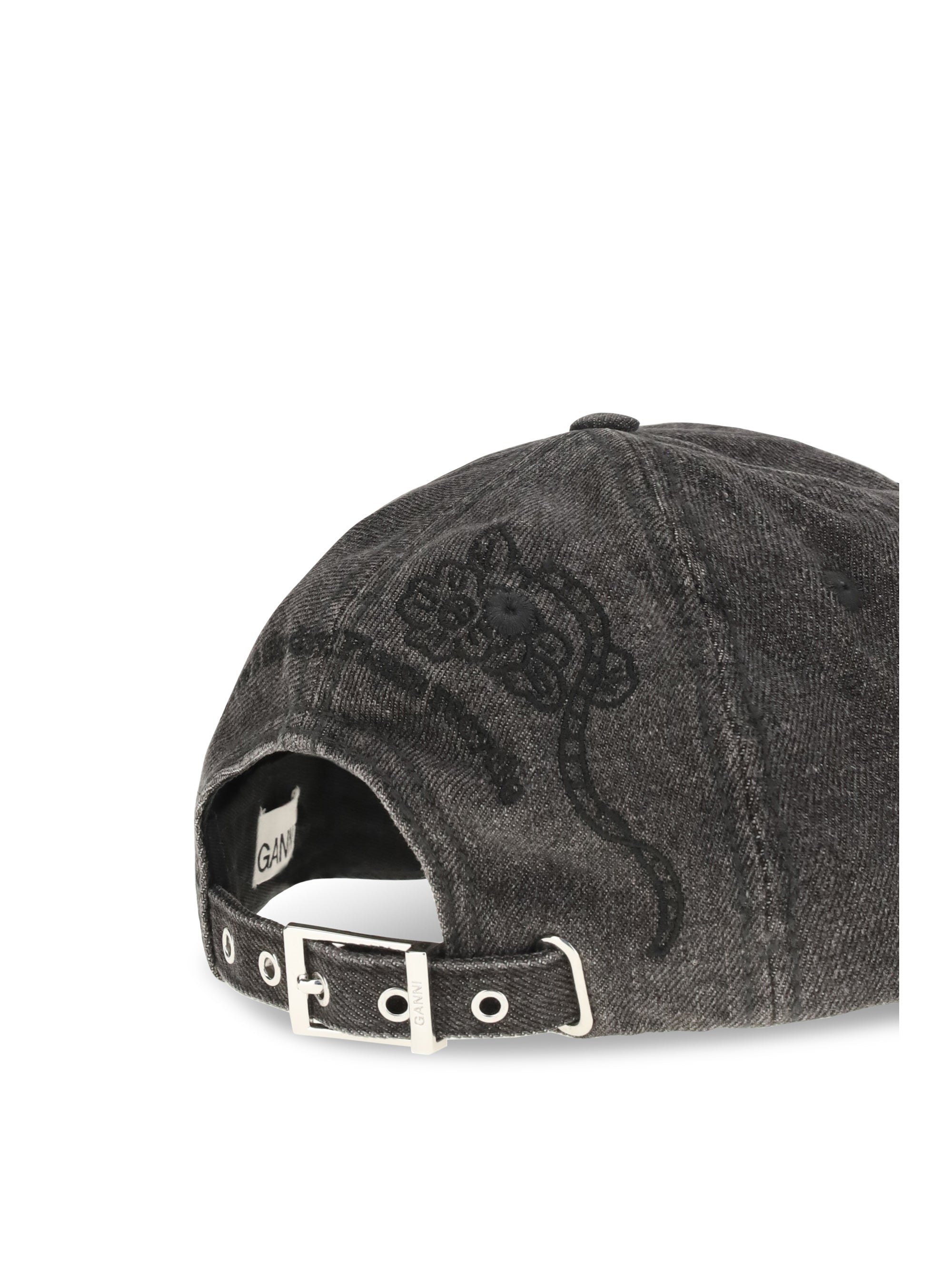 baseball cap in embroidered denim