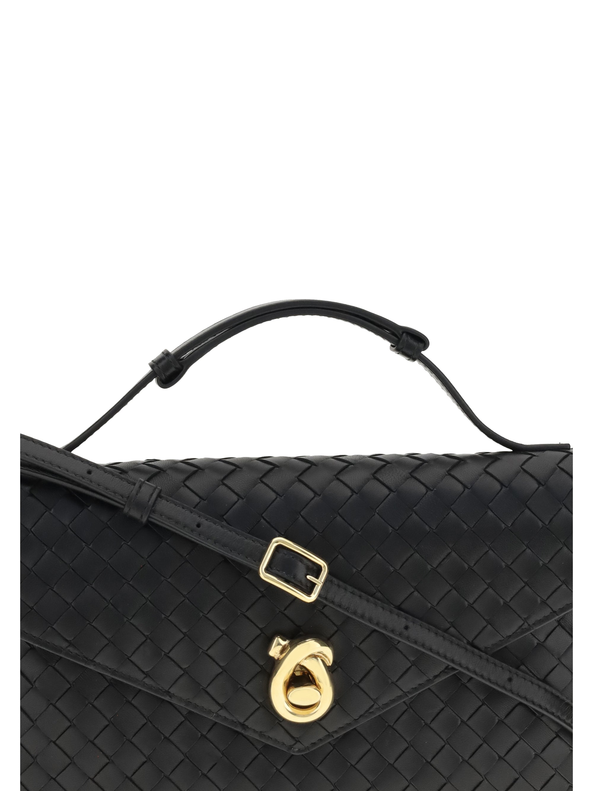knot lock shoulder bag