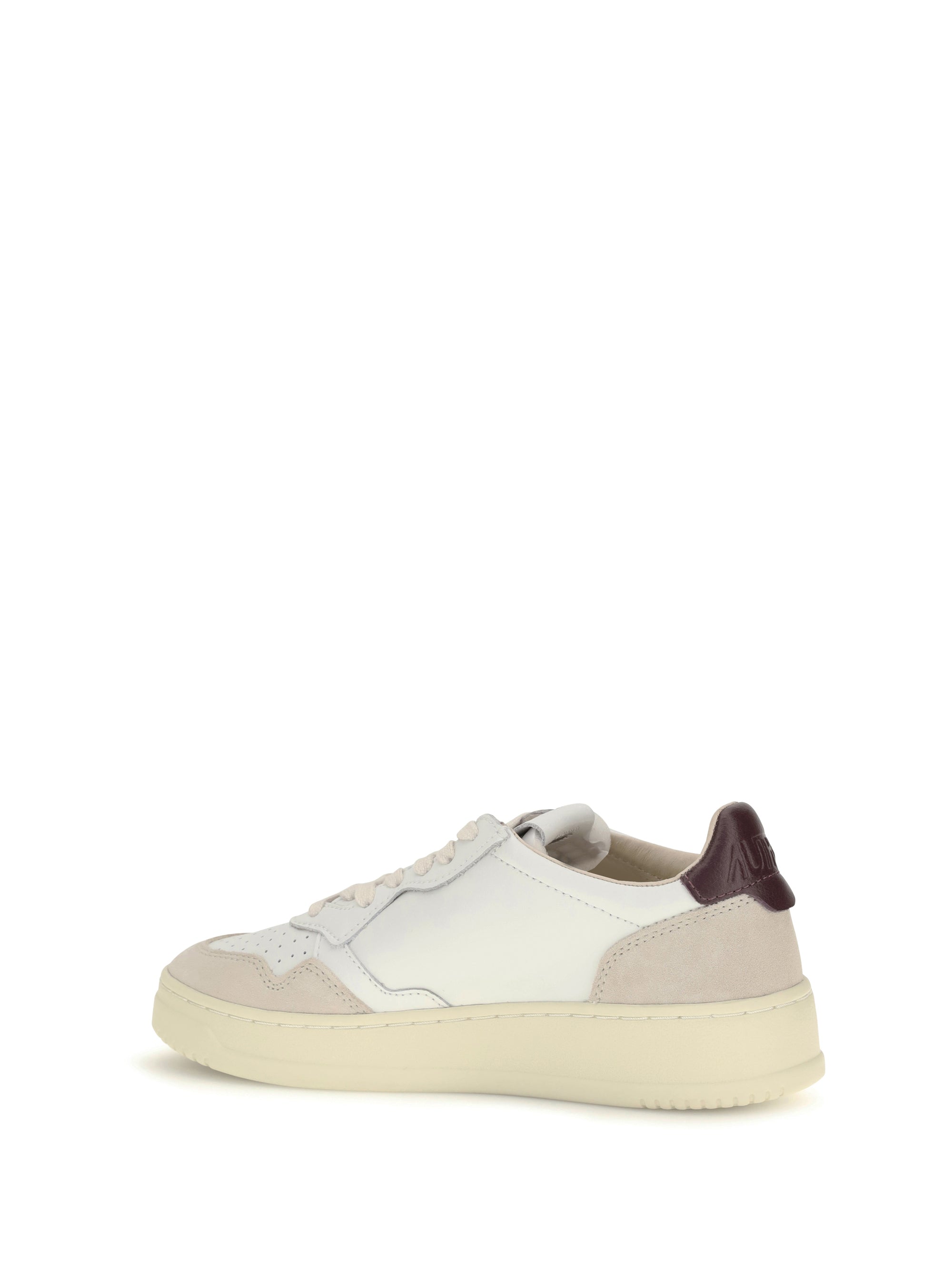 medalist low sneakers