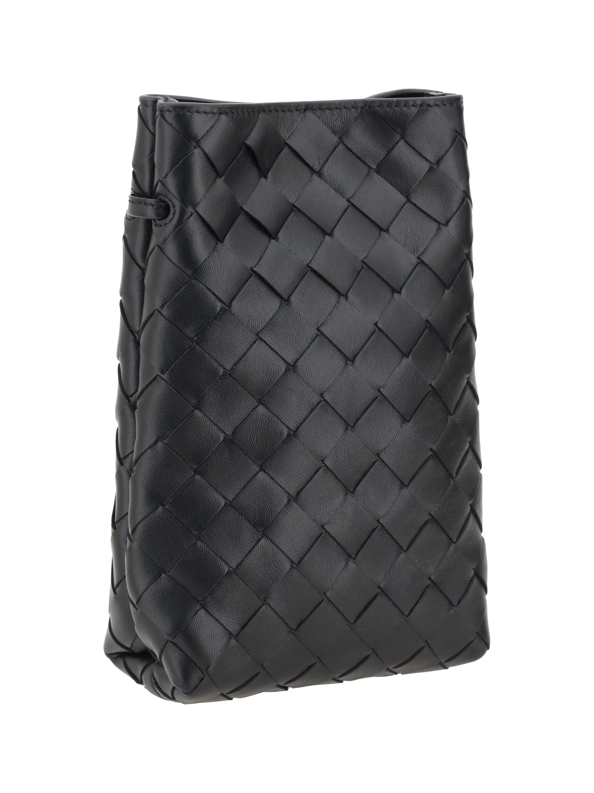 iconic intreccio shoulder bag