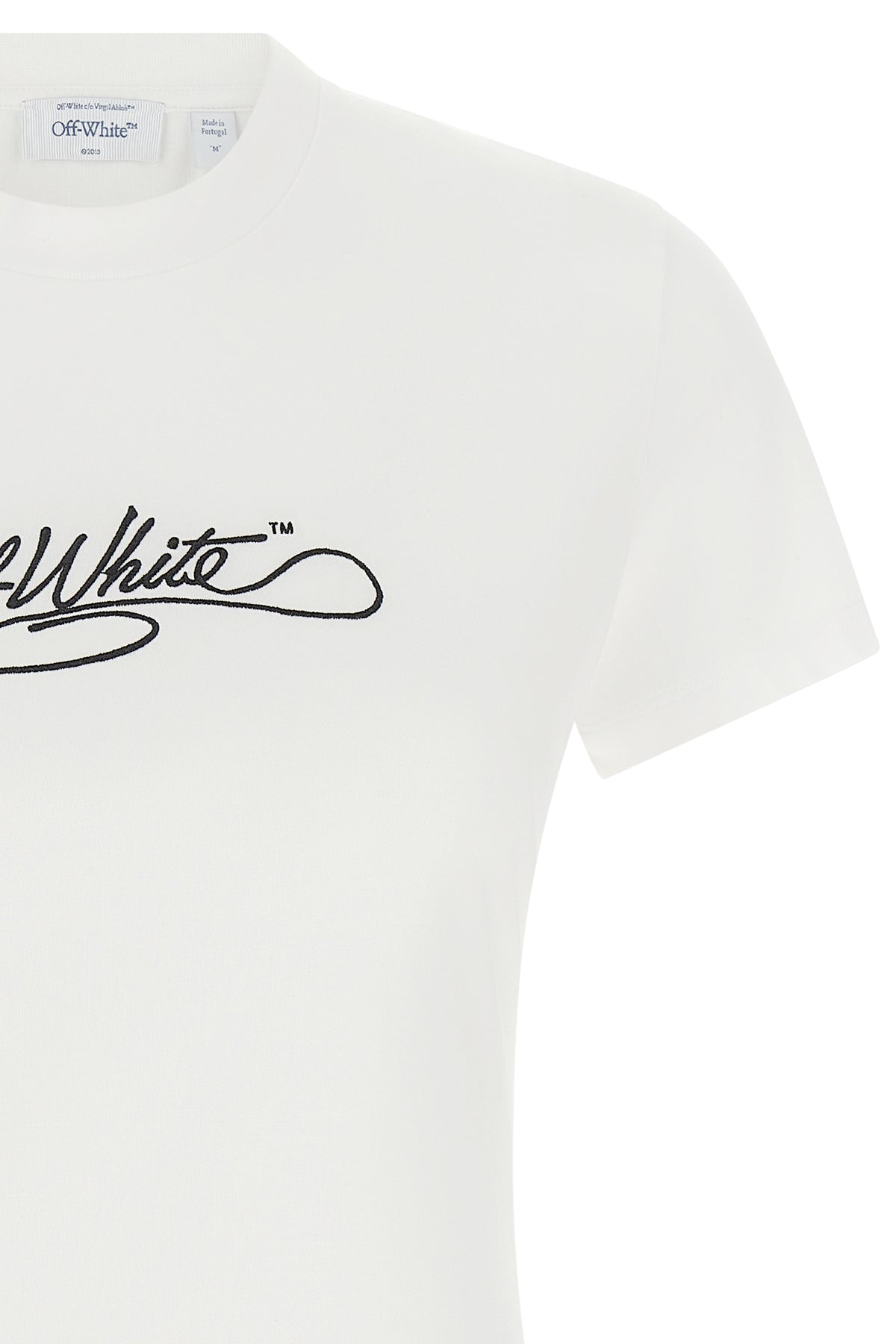 the off-white cotton t-shirt defines contemporary casual wear through precise co