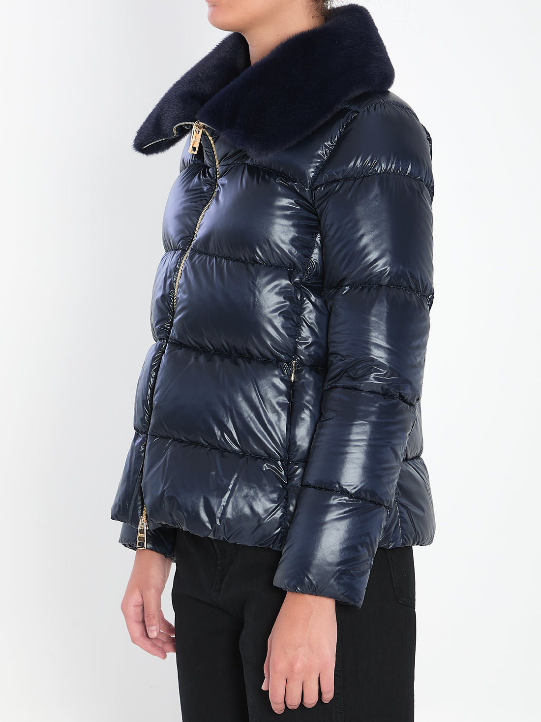 HERNO 42 light puffer with collar fur 