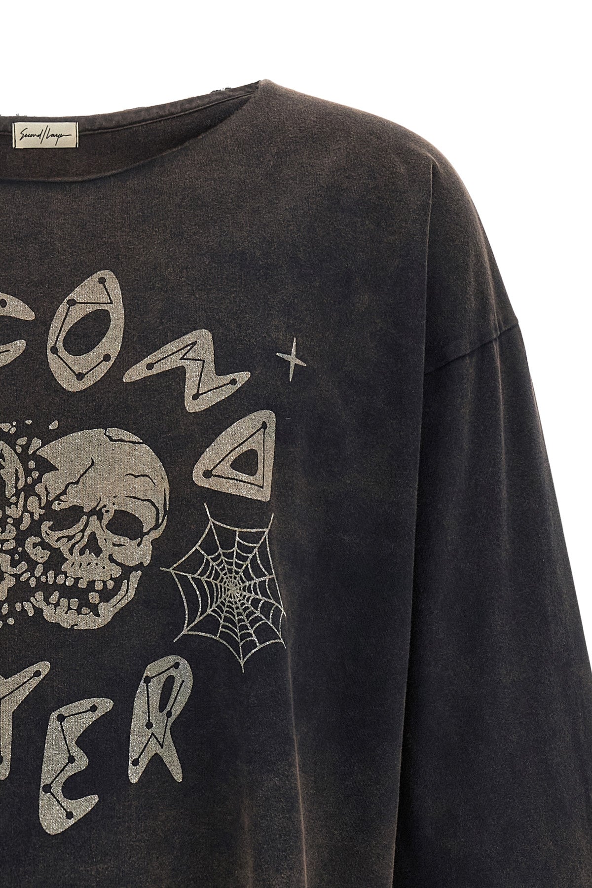 the second/layer long-sleeved t-shirt