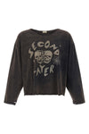 the second/layer long-sleeved t-shirt
