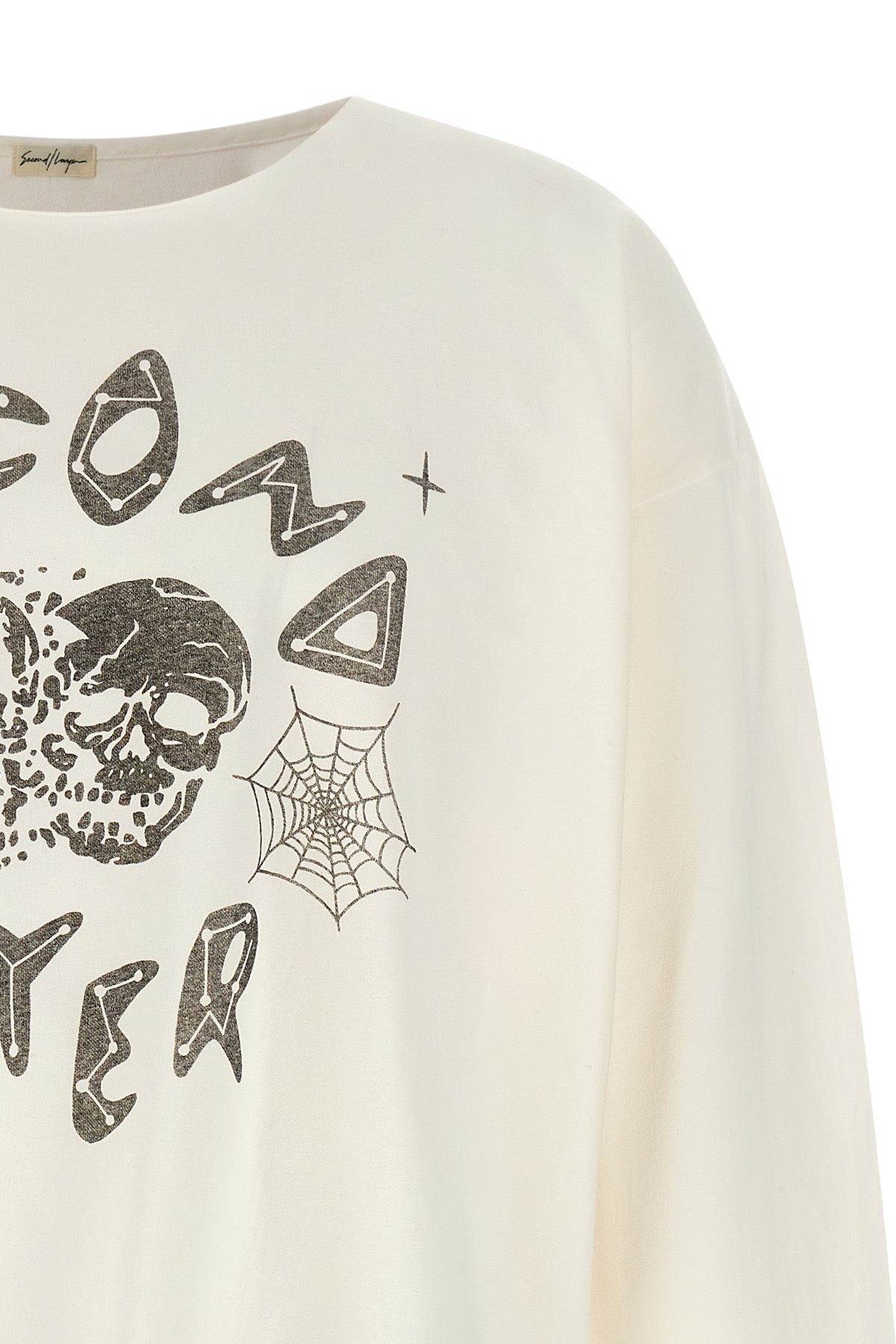 the second/layer long-sleeved t-shirt