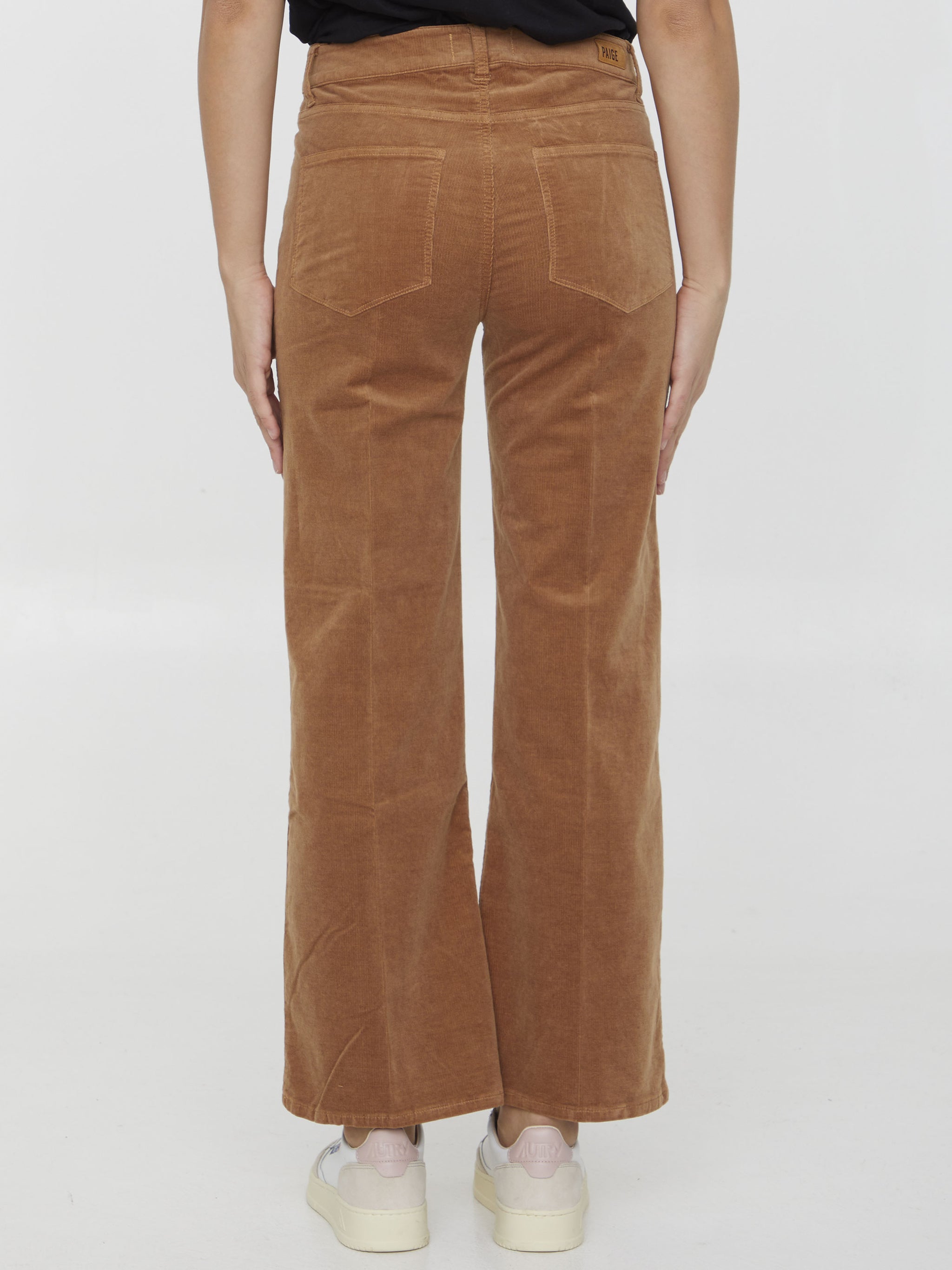 leenah jeans