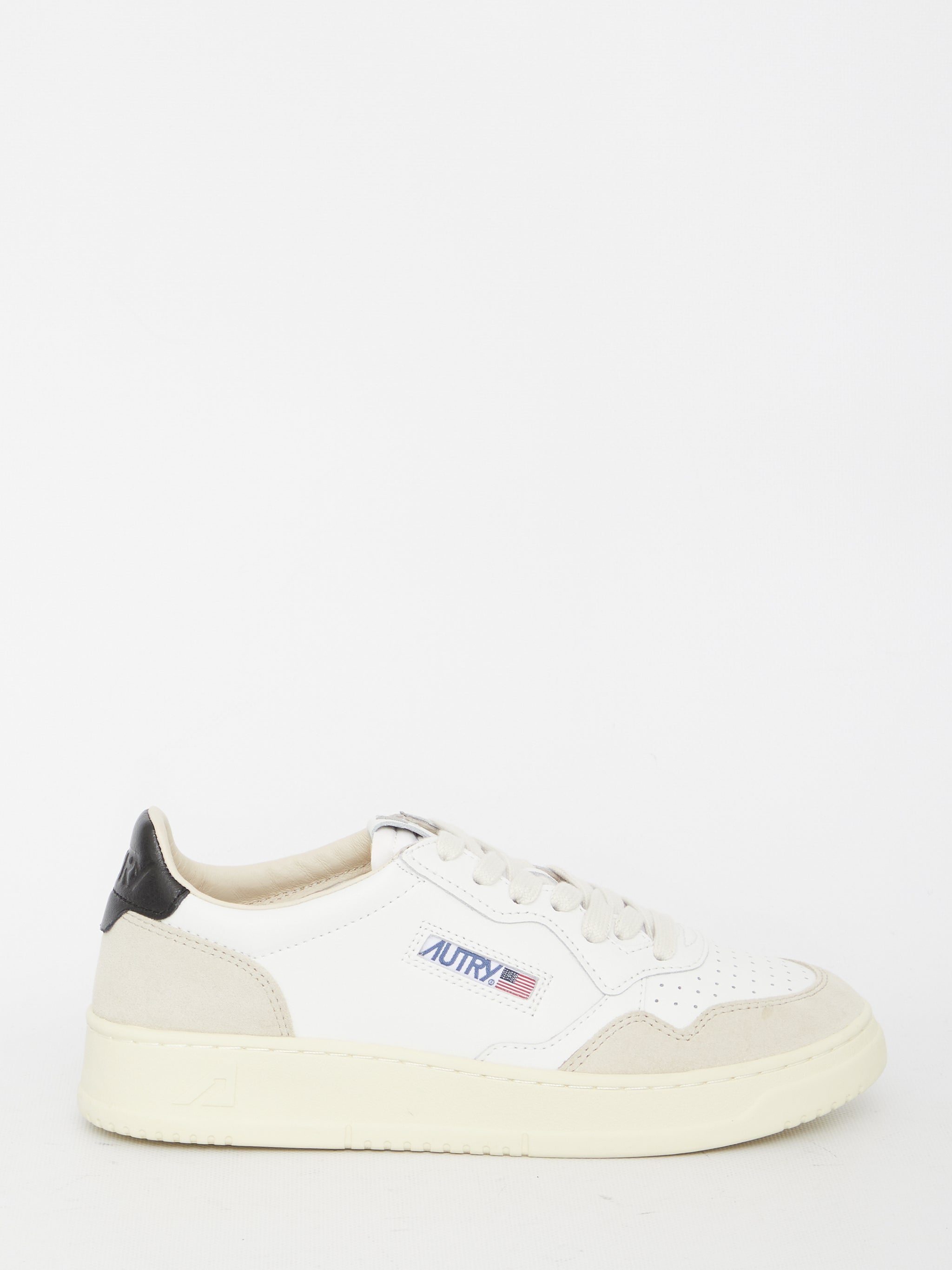 medalist low sneakers