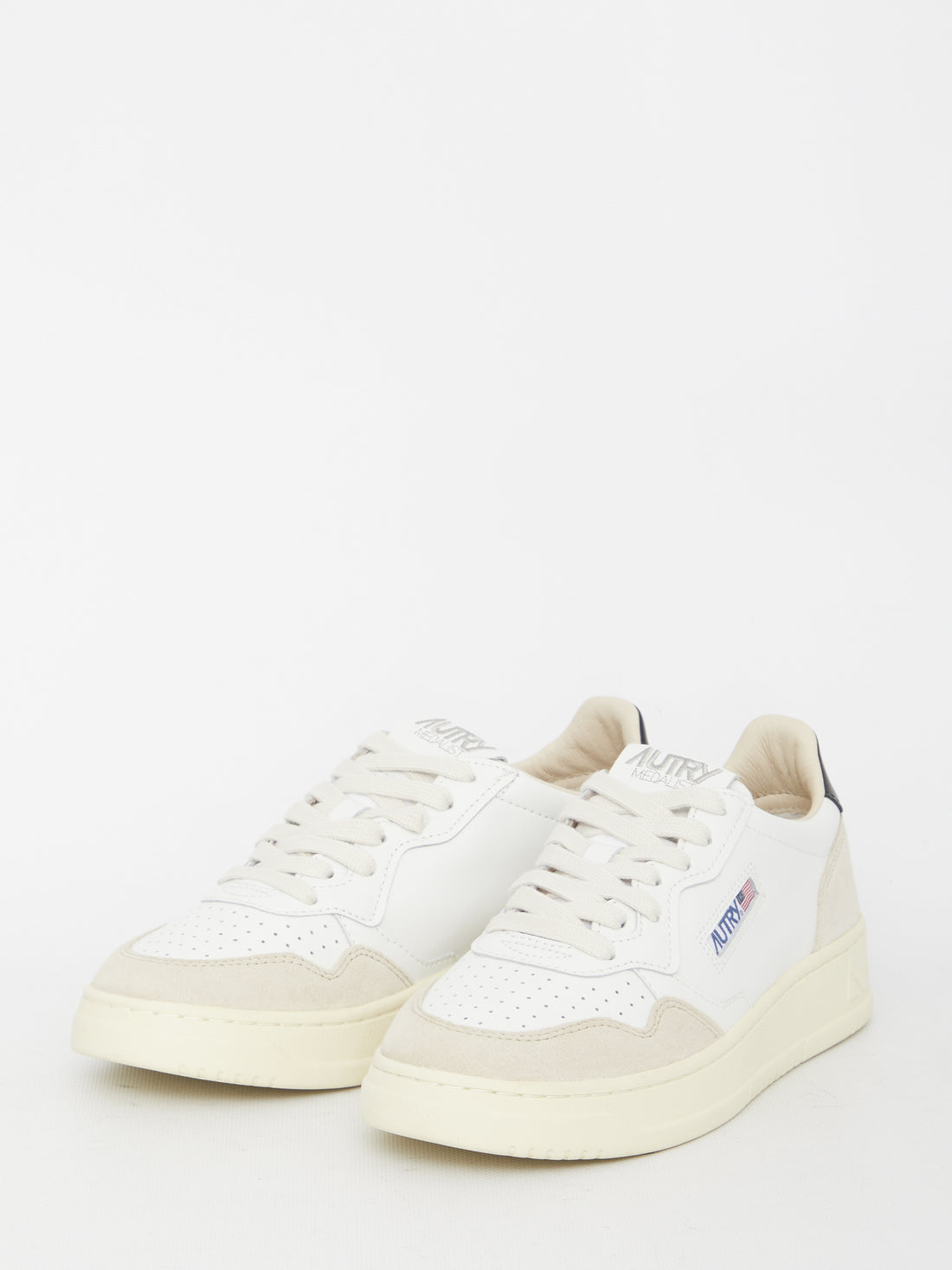 AUTRY 37 medalist low sneakers 
