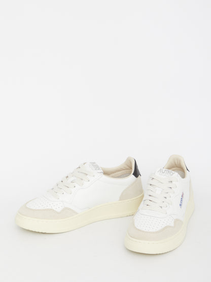 AUTRY 37 medalist low sneakers 

