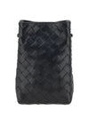 iconic intreccio shoulder bag