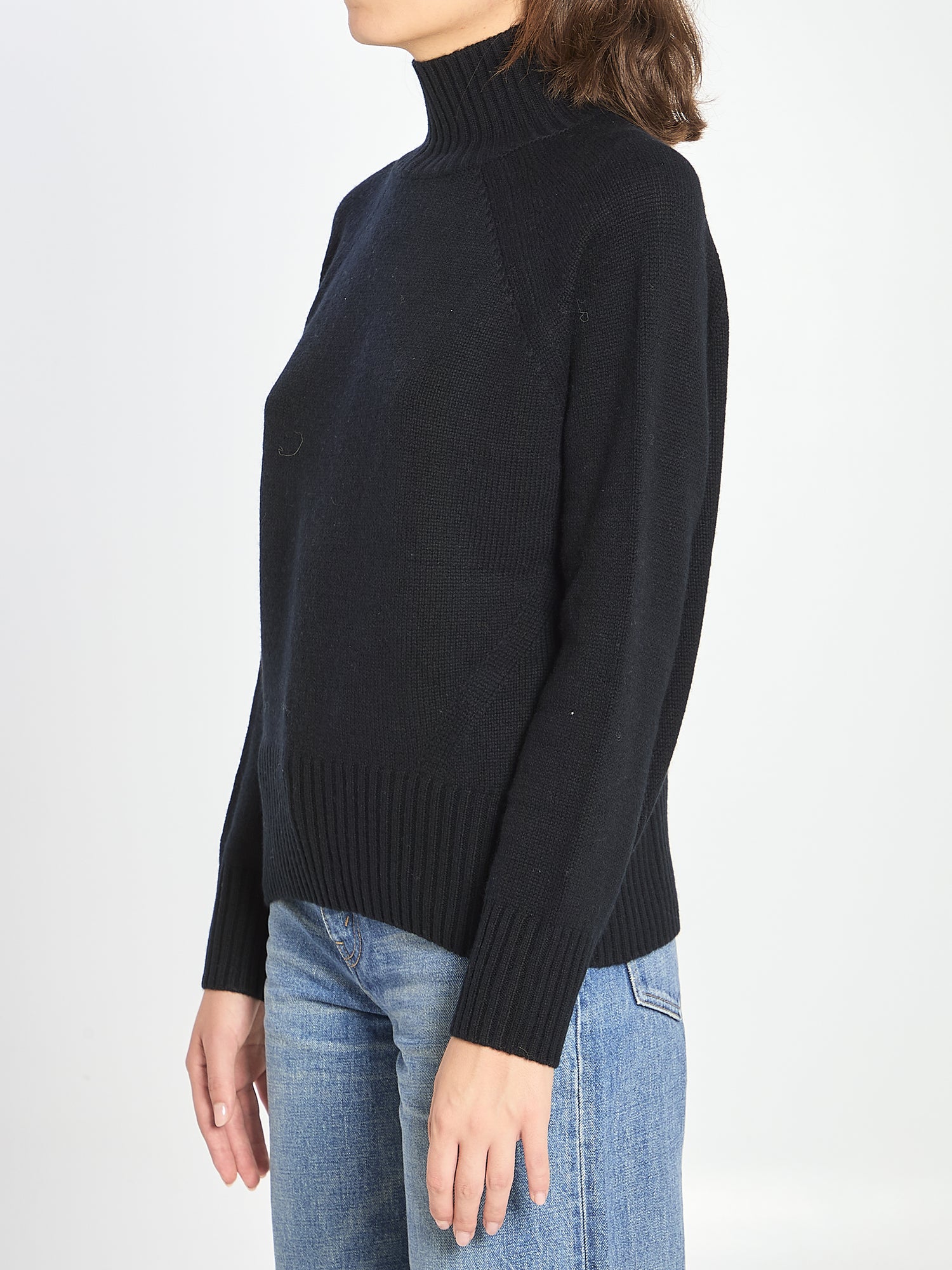 ALLUDE S turtleneck in wool and cashmere 