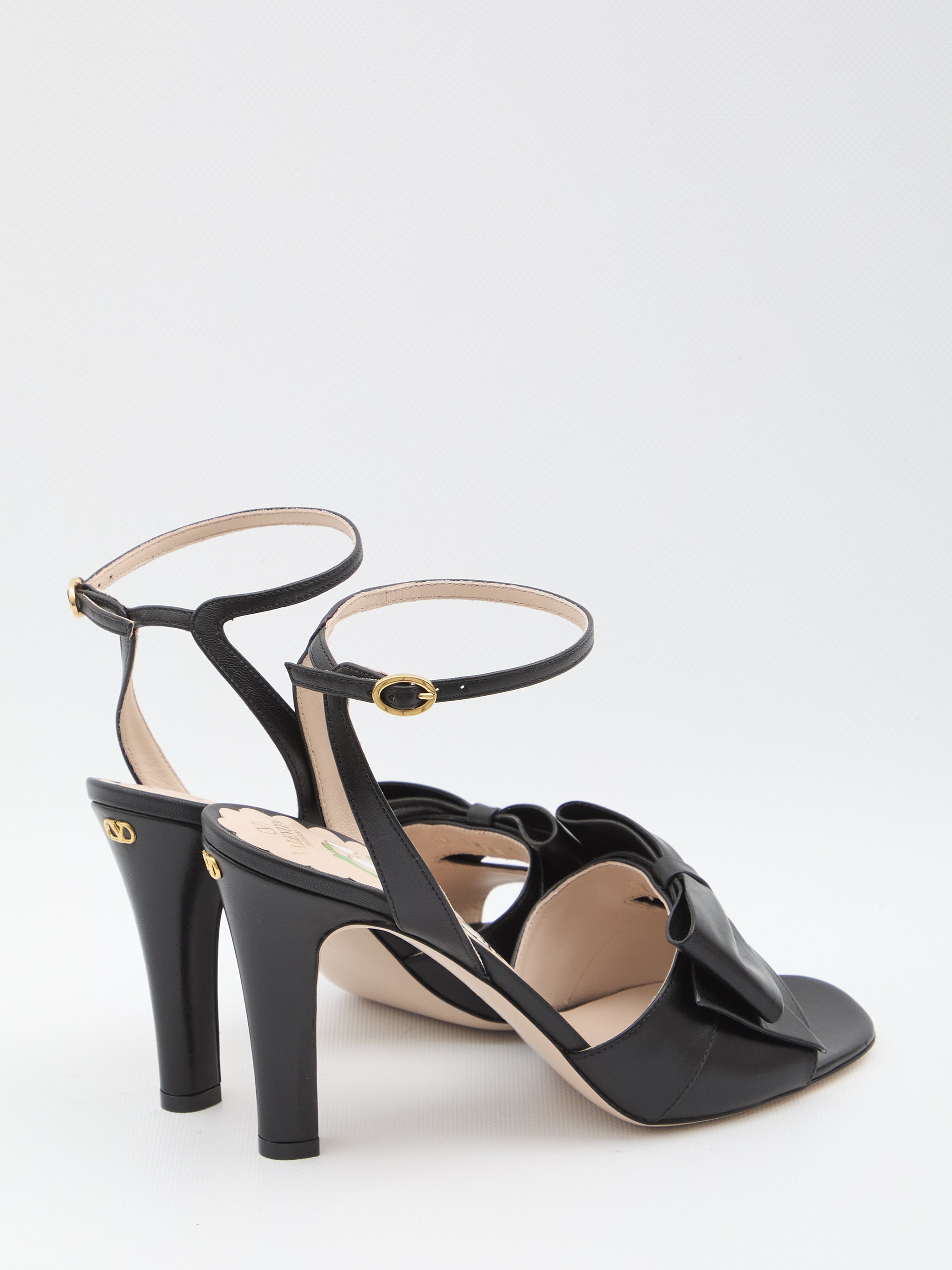 décolleté bowow slingback
