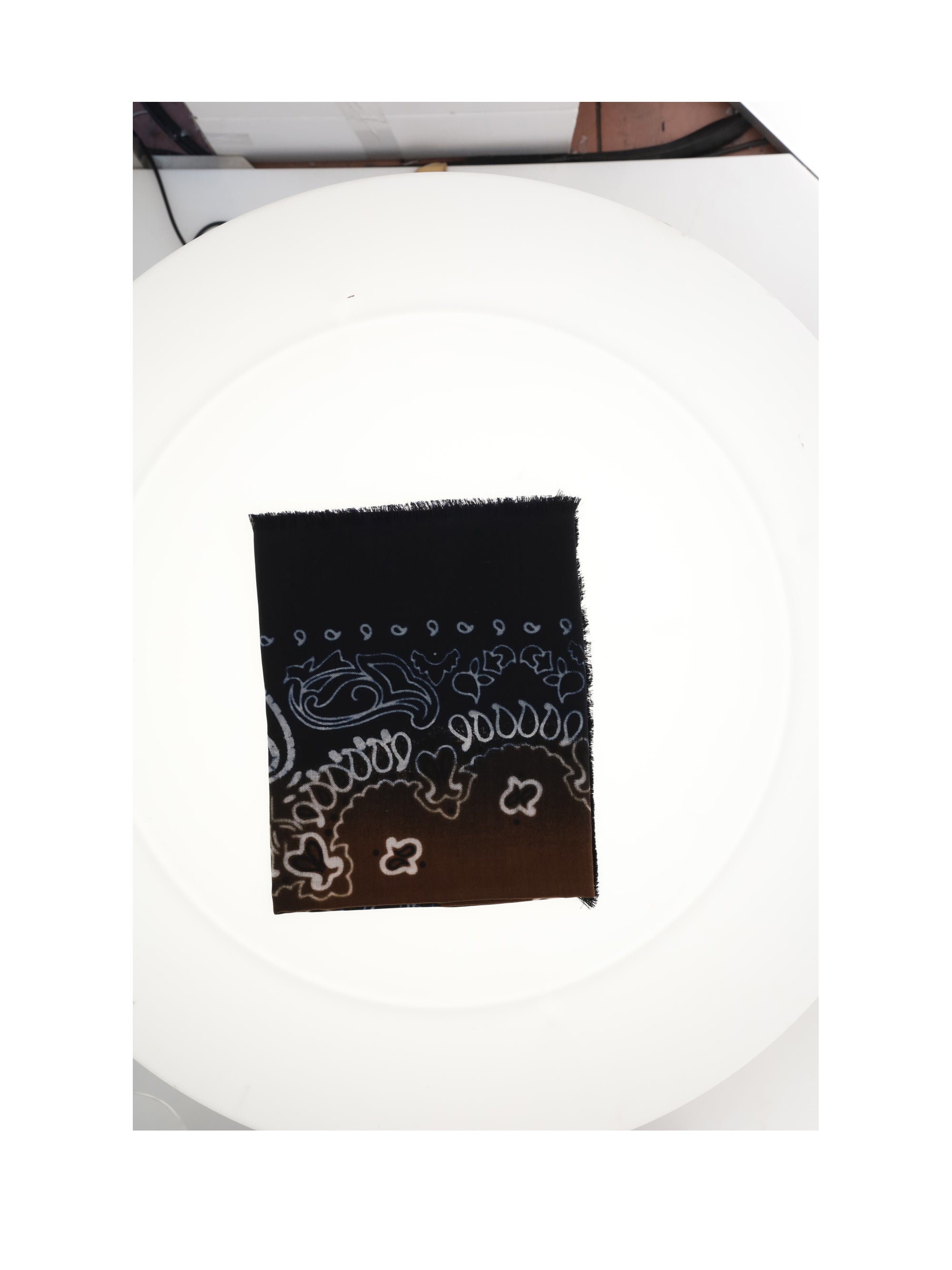 jil quadra hand scarf
