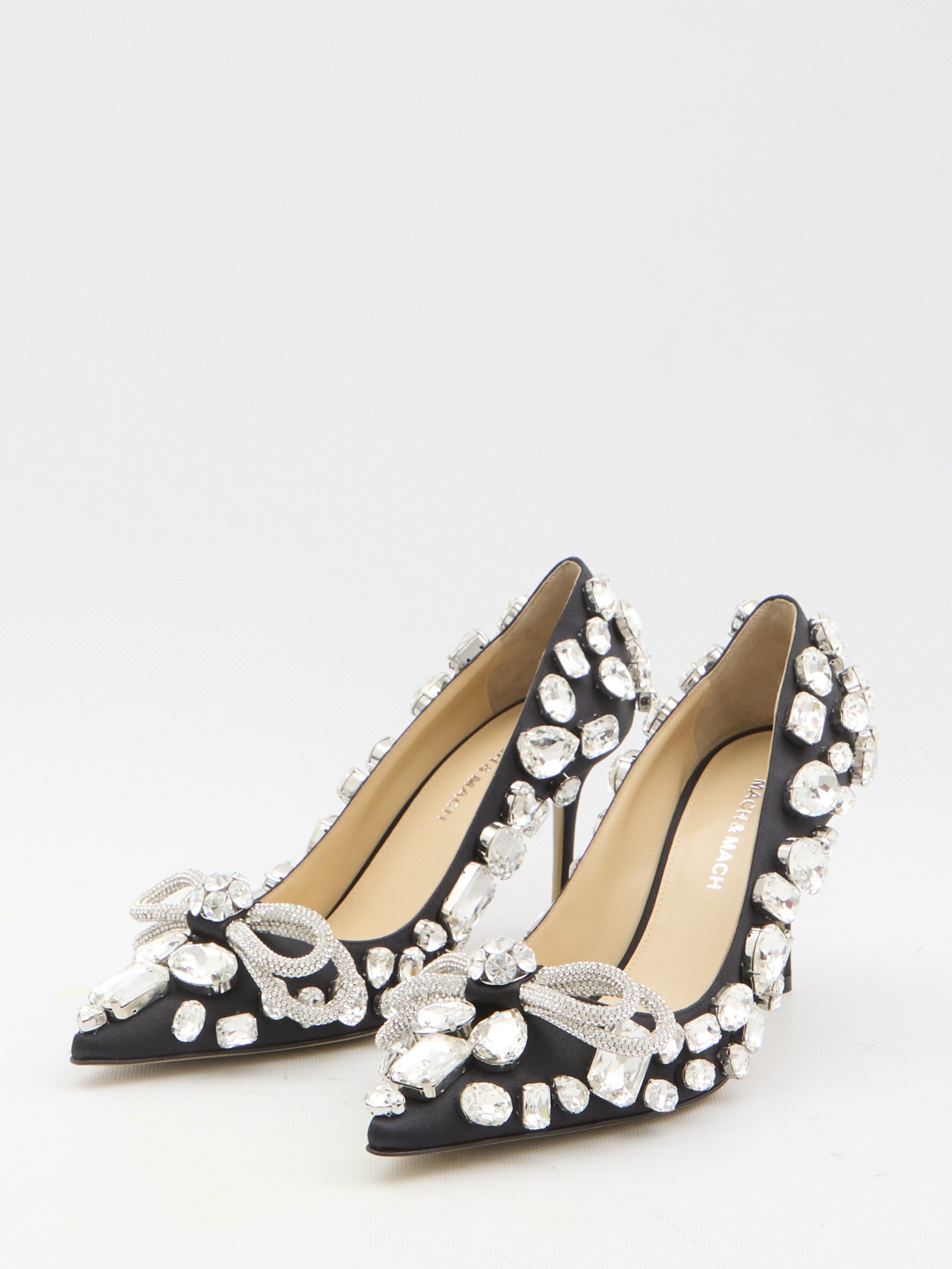 double bow pumps
