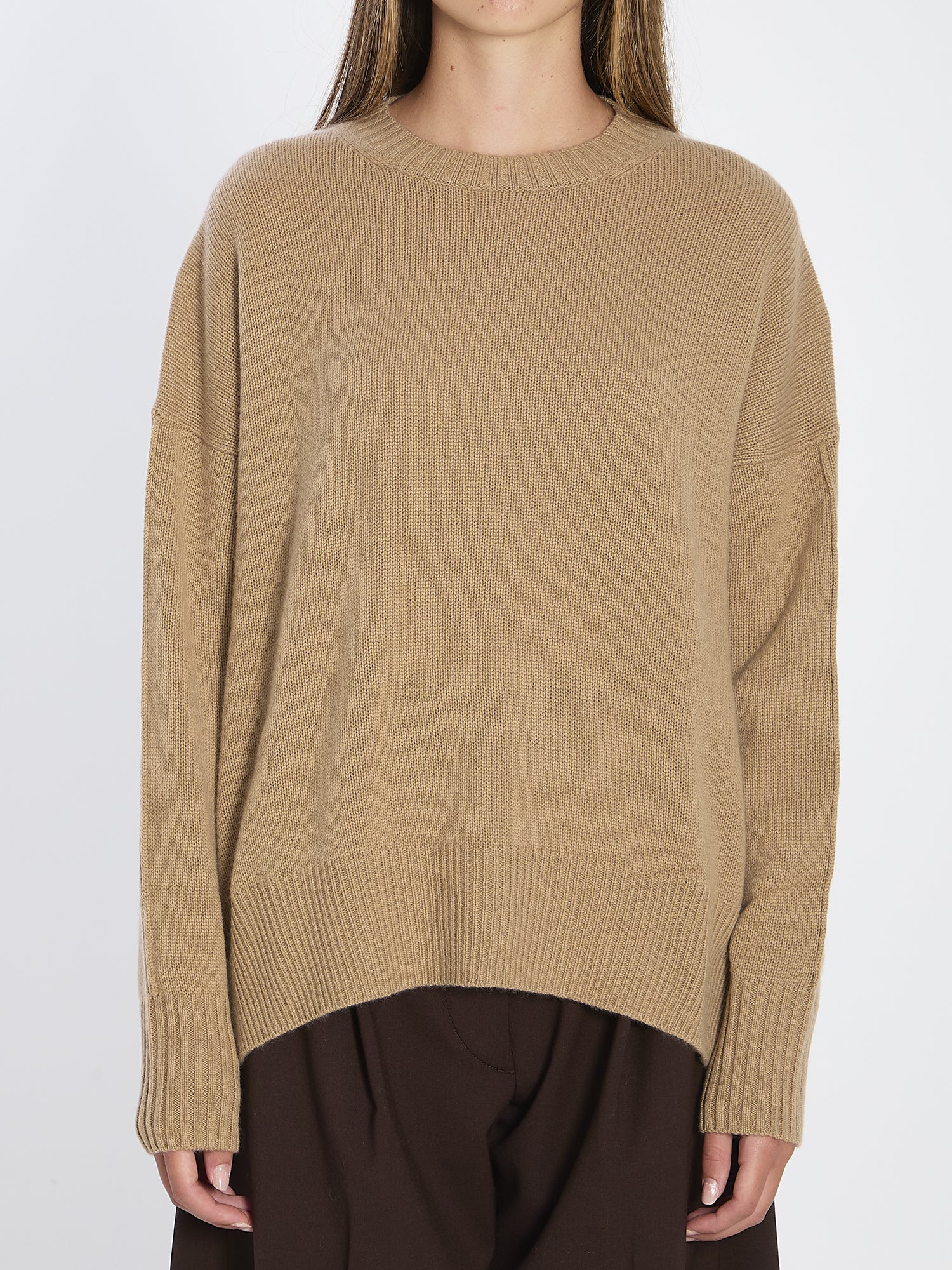 ALLUDE M cashmere sweater