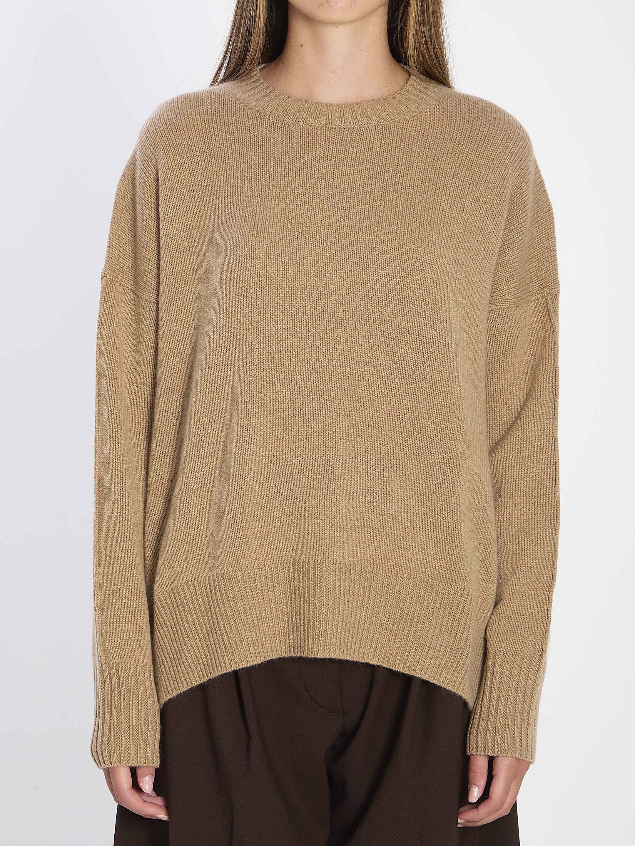 ALLUDE M cashmere sweater