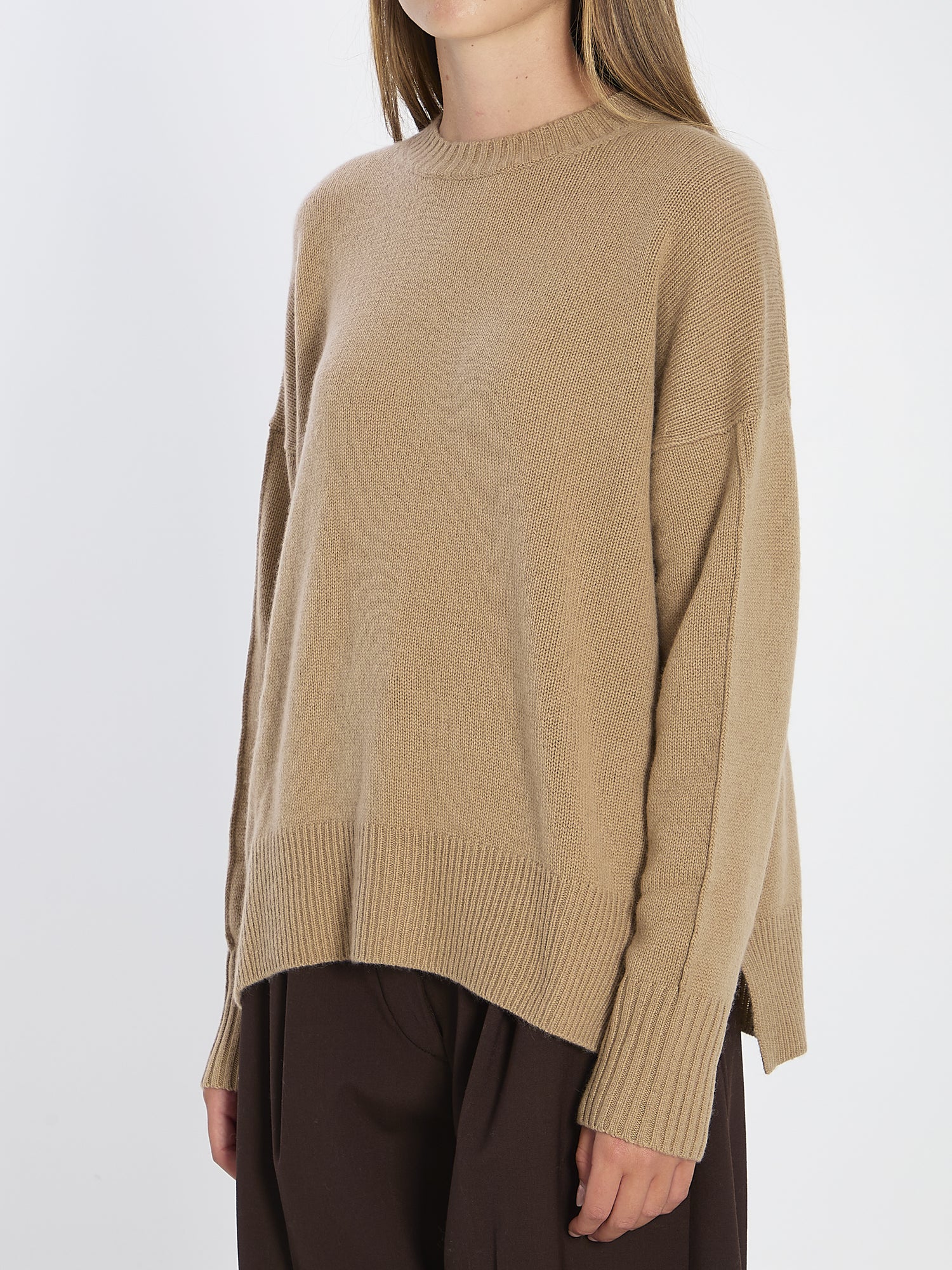 ALLUDE M cashmere sweater