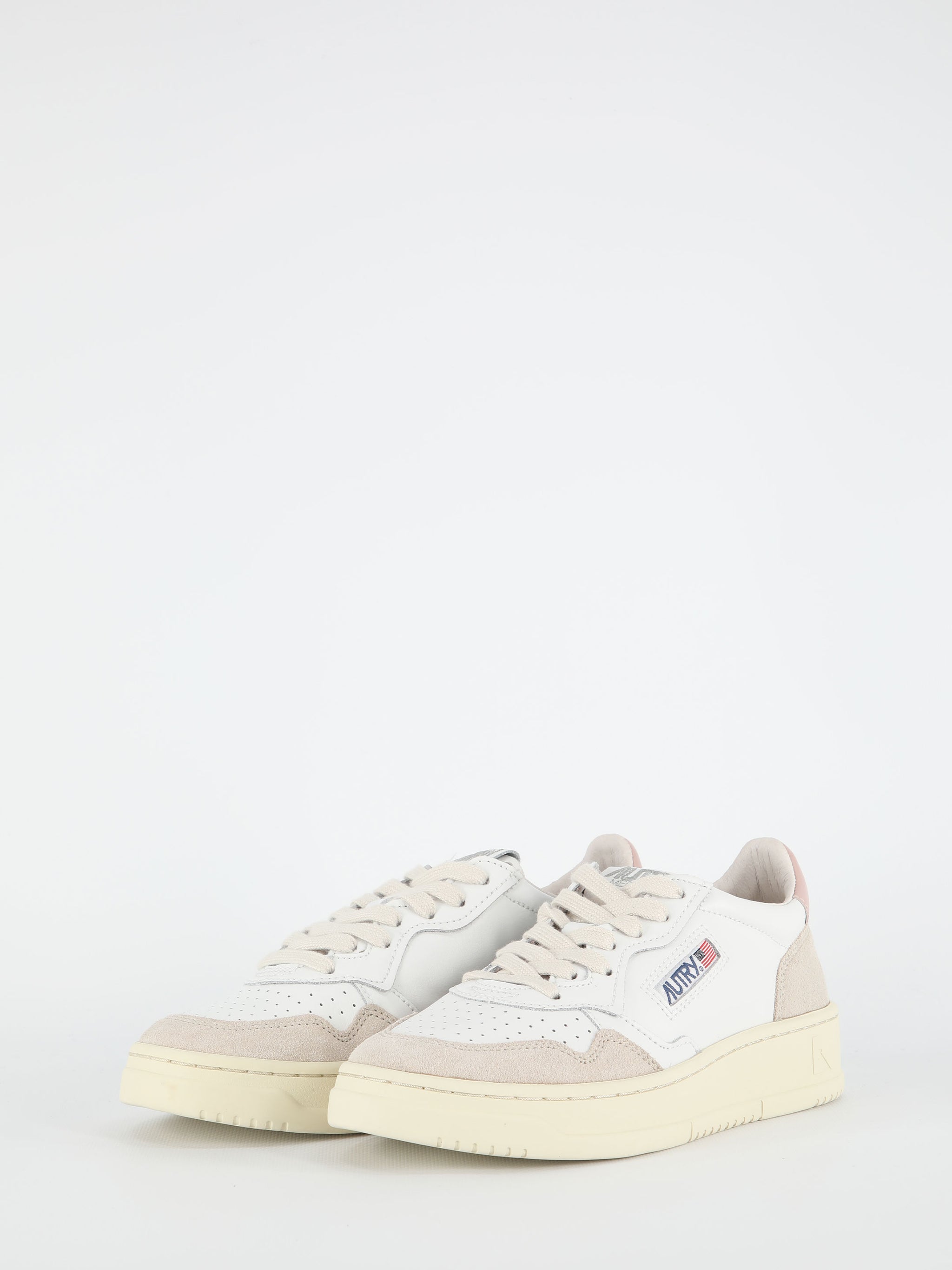 medalist low sneakers