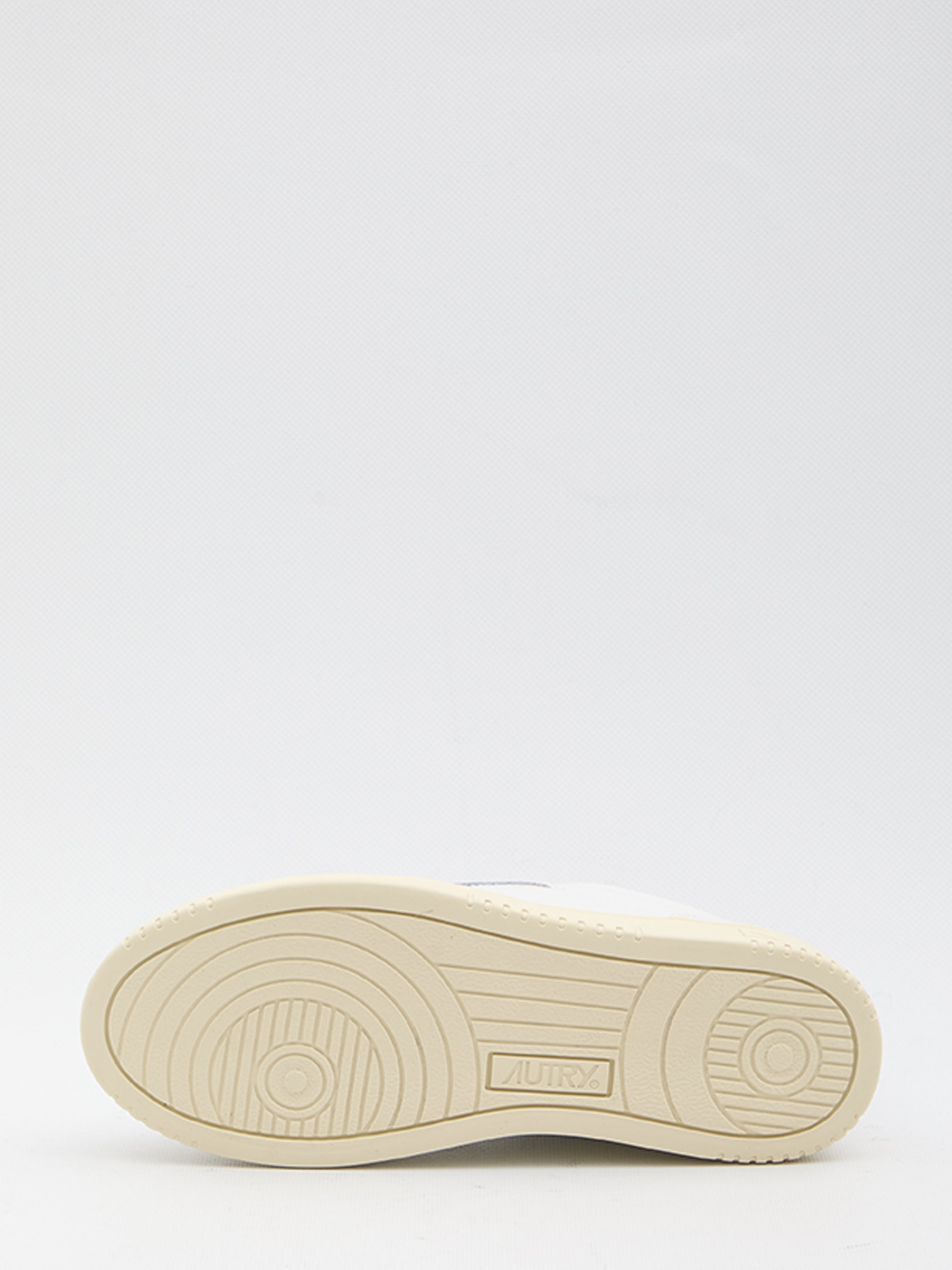 AUTRY 36 medalist low sneakers 