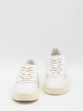 AUTRY 36 medalist low sneakers 