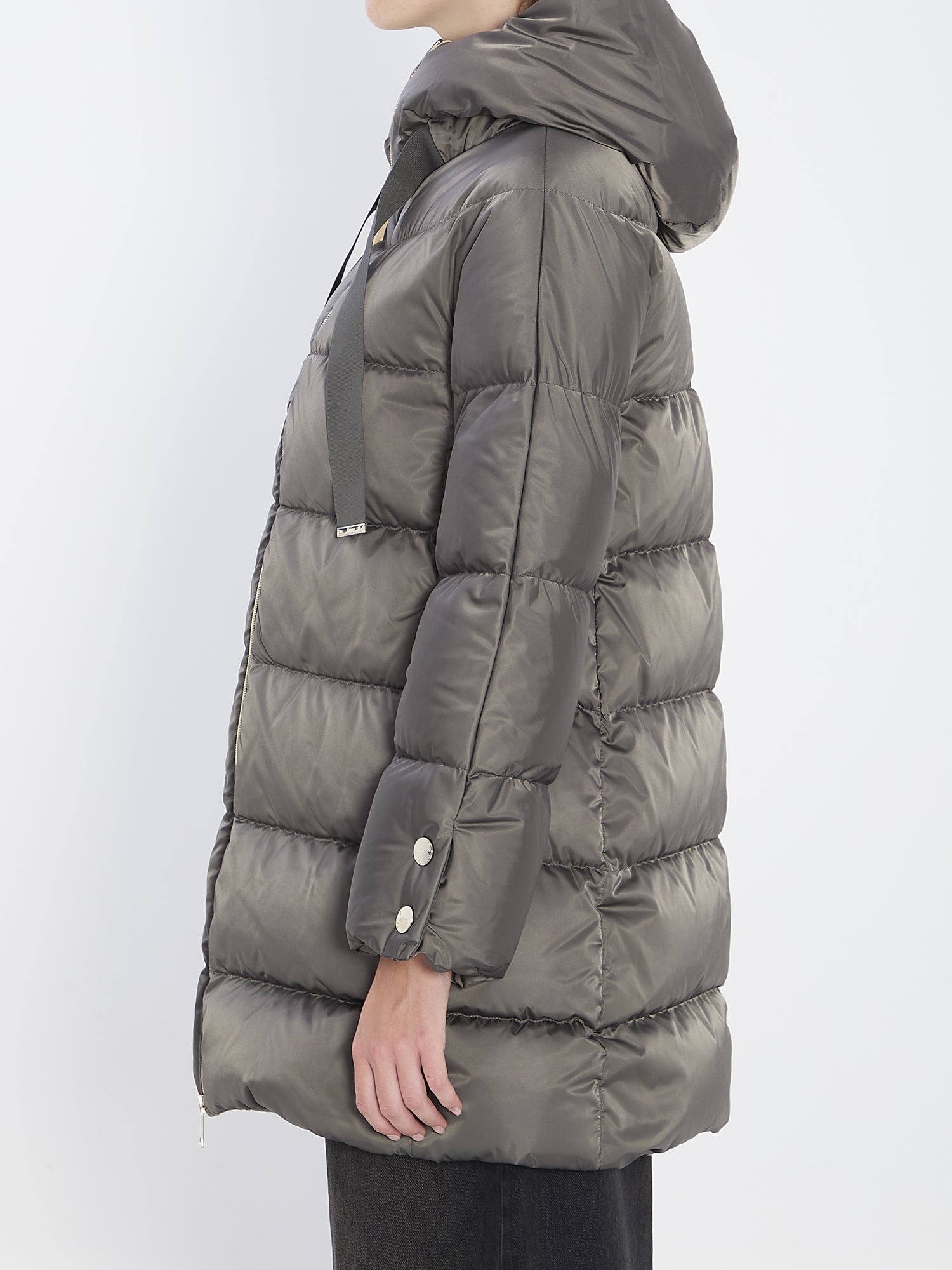 HERNO 38 a-shape puffer jacket 