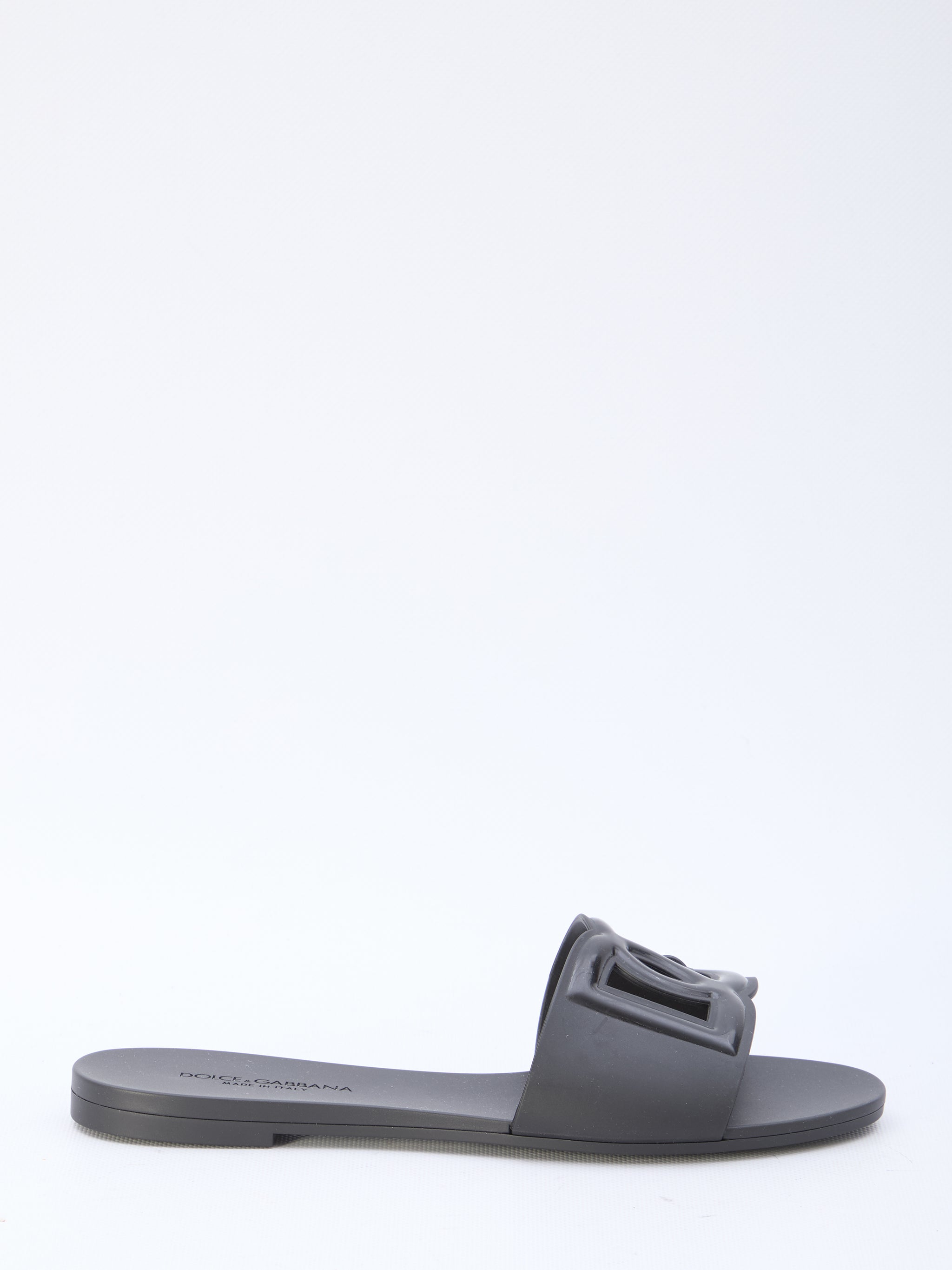 rubber beachwear slides