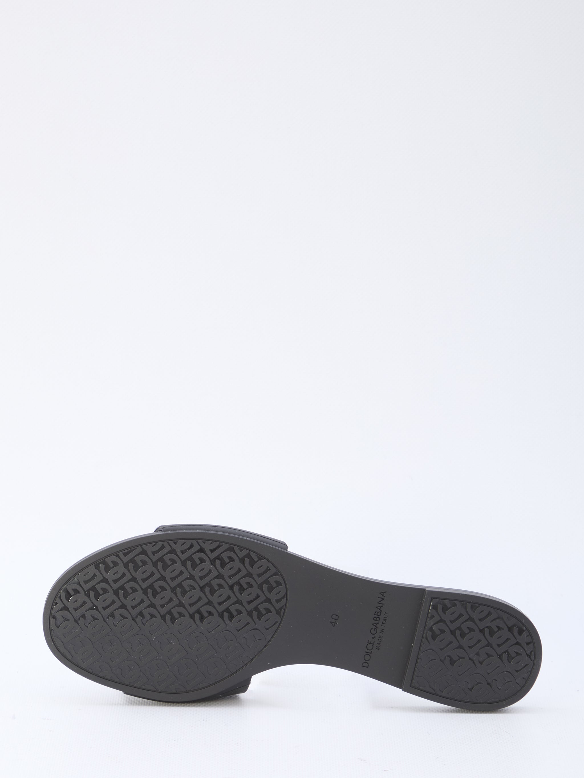 rubber beachwear slides
