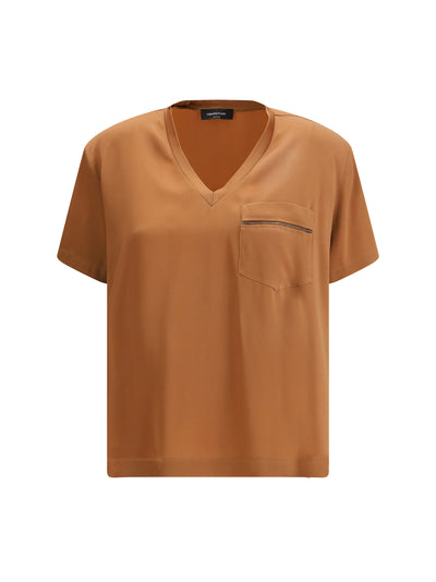 short-sleeved t-shirt