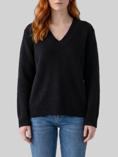 black leona sweater