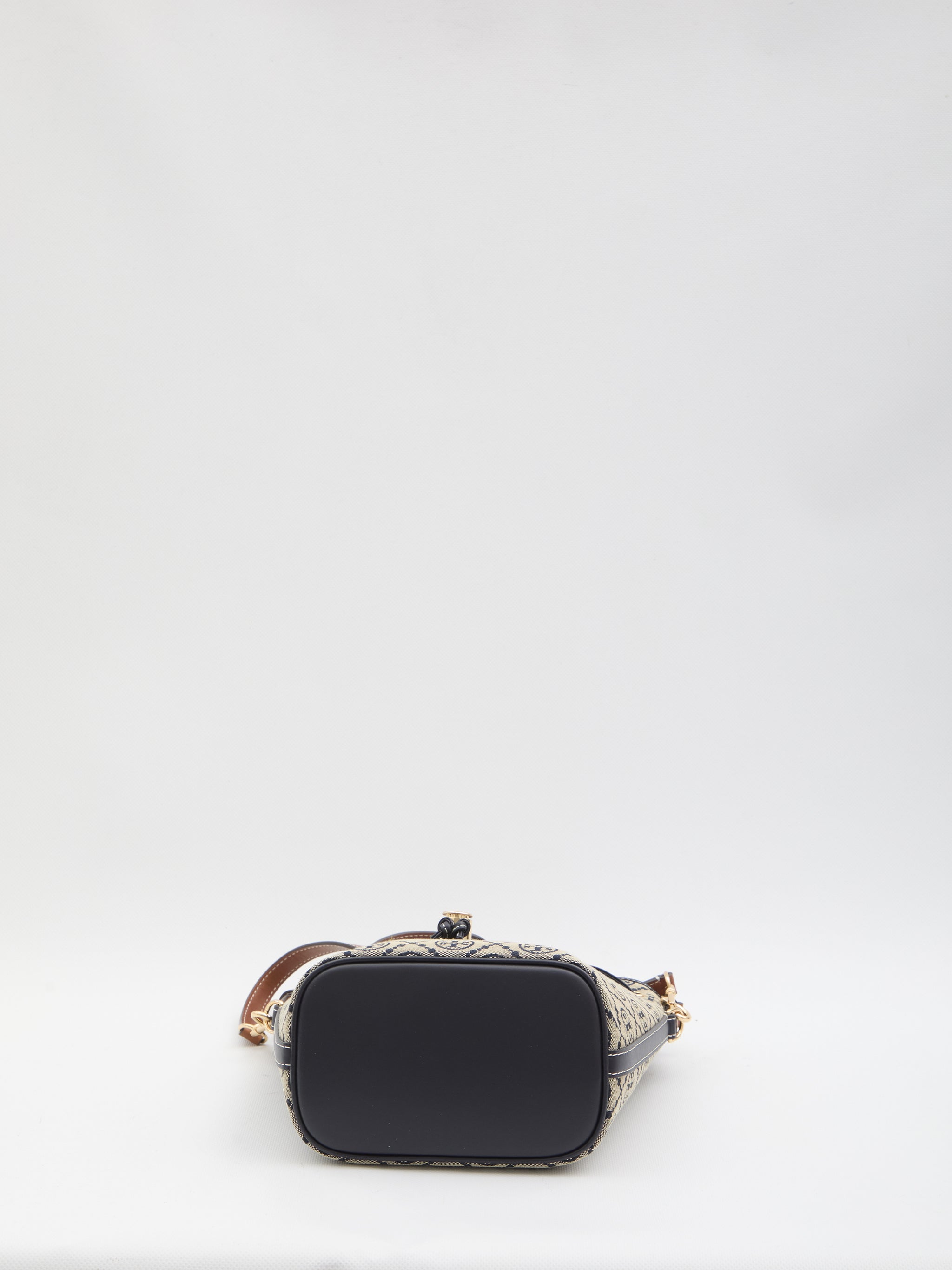 t monogram bucket bag