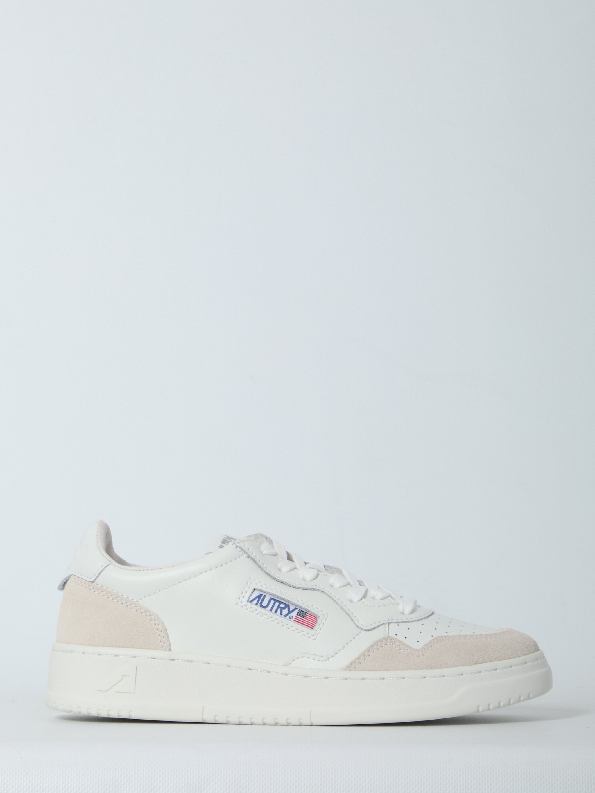 medalist low sneakers