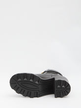 VALENTINO GARAVANI 36 beatle vlogo signature boots 