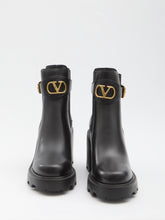 VALENTINO GARAVANI 36 beatle vlogo signature boots 