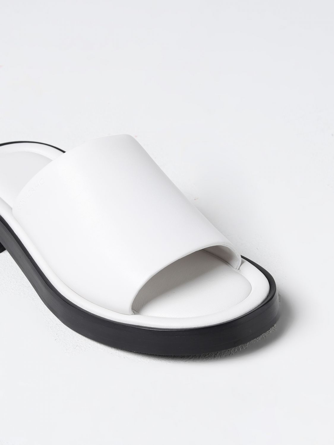 FERRAGAMO 10½ woman&