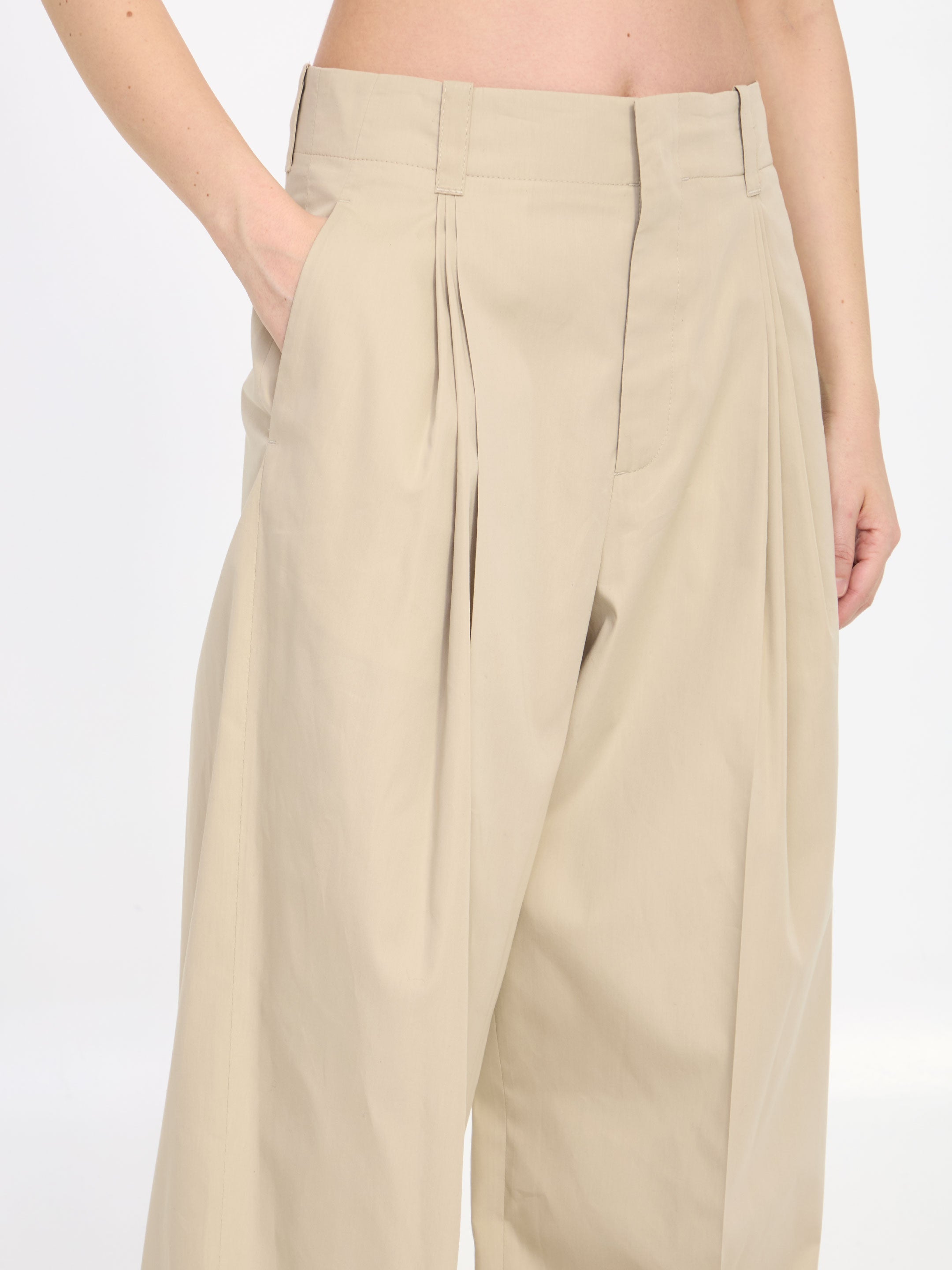 BOTTEGA VENETA 42 pleated pants