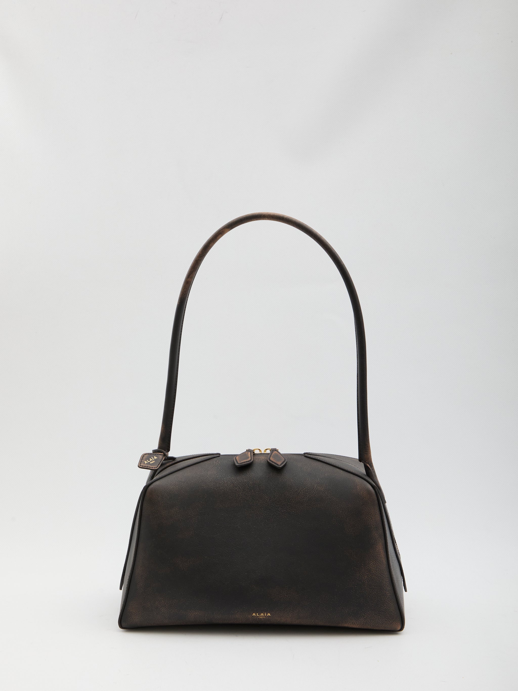 le bouledogue bag in distressed leather