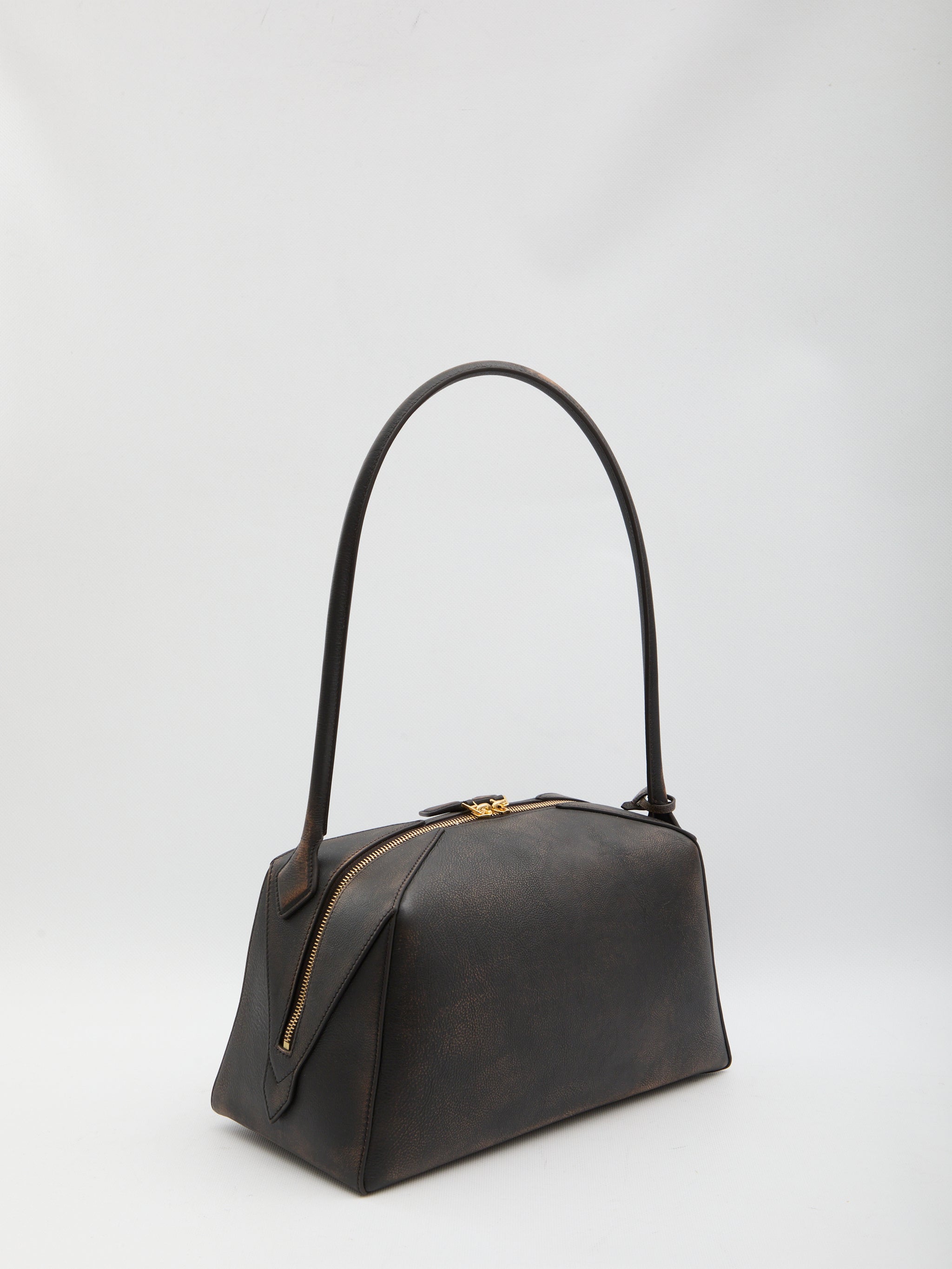 le bouledogue bag in distressed leather