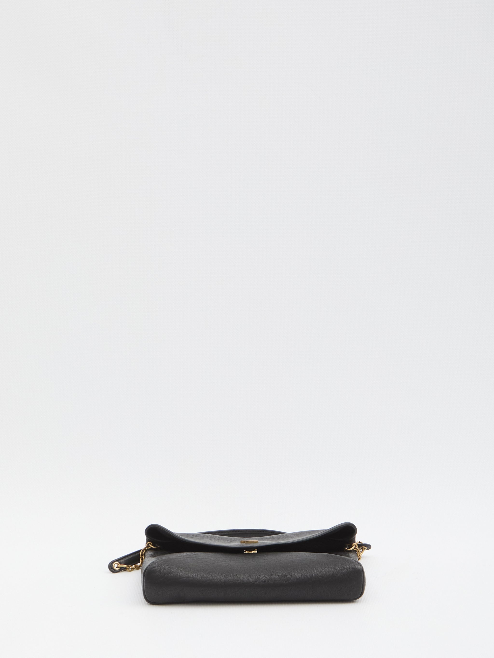 cassandre pouch with chain