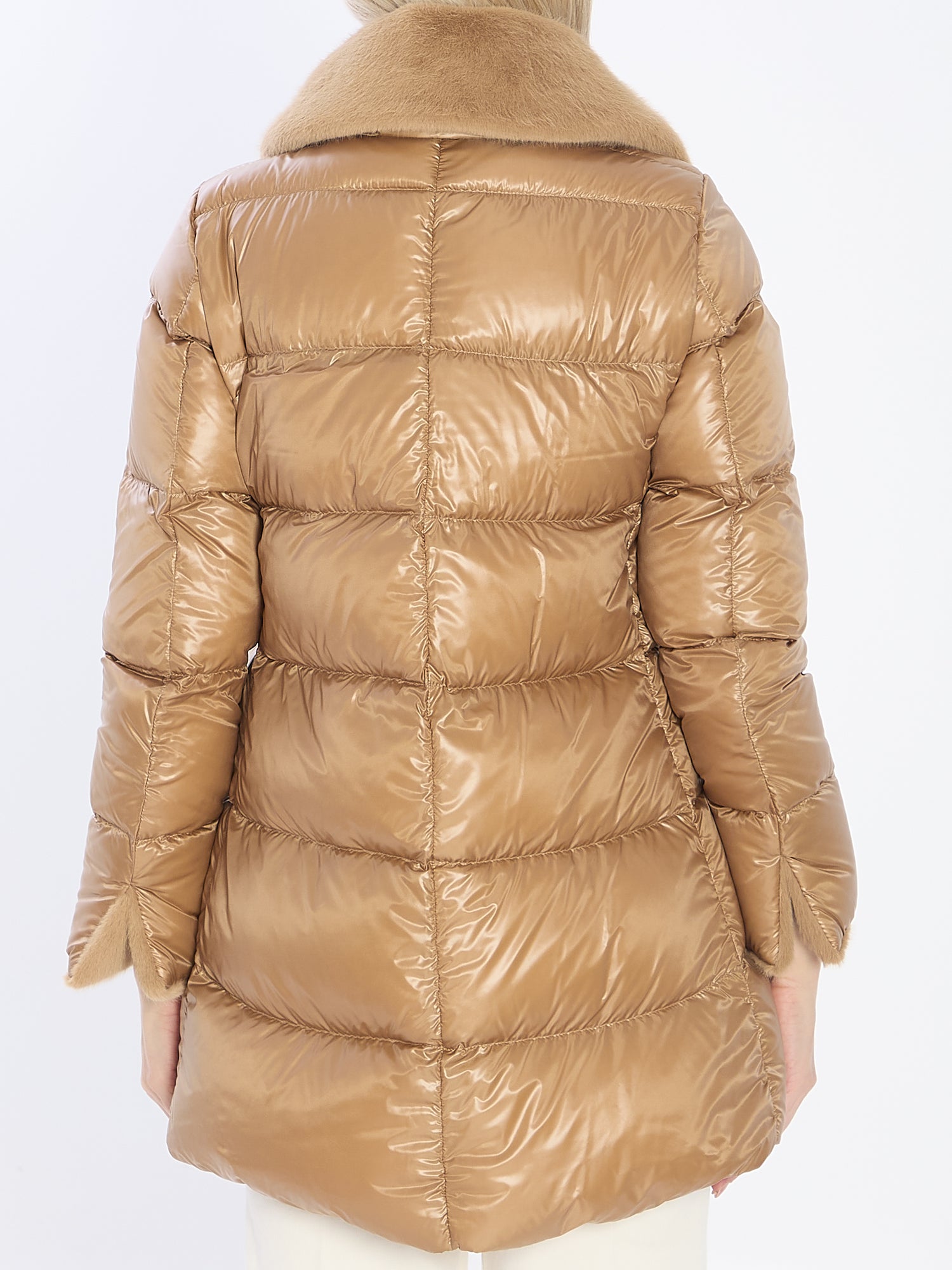 HERNO 40 light puffer with collar fur 