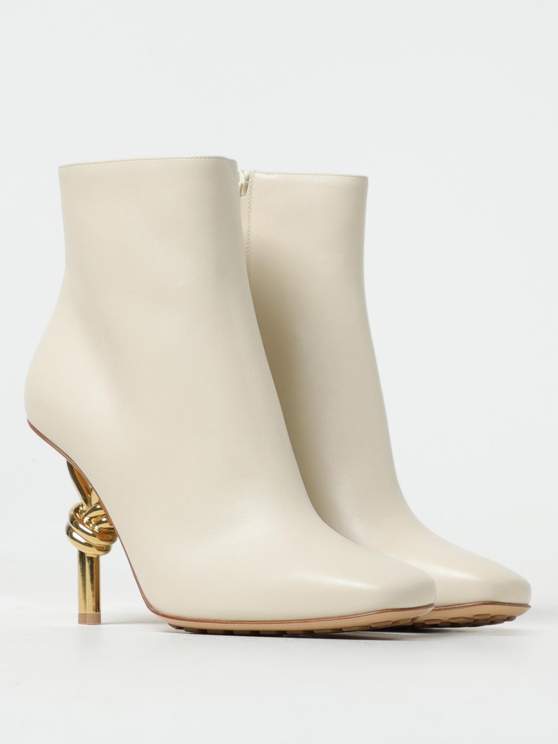 knot ankle boots in leather