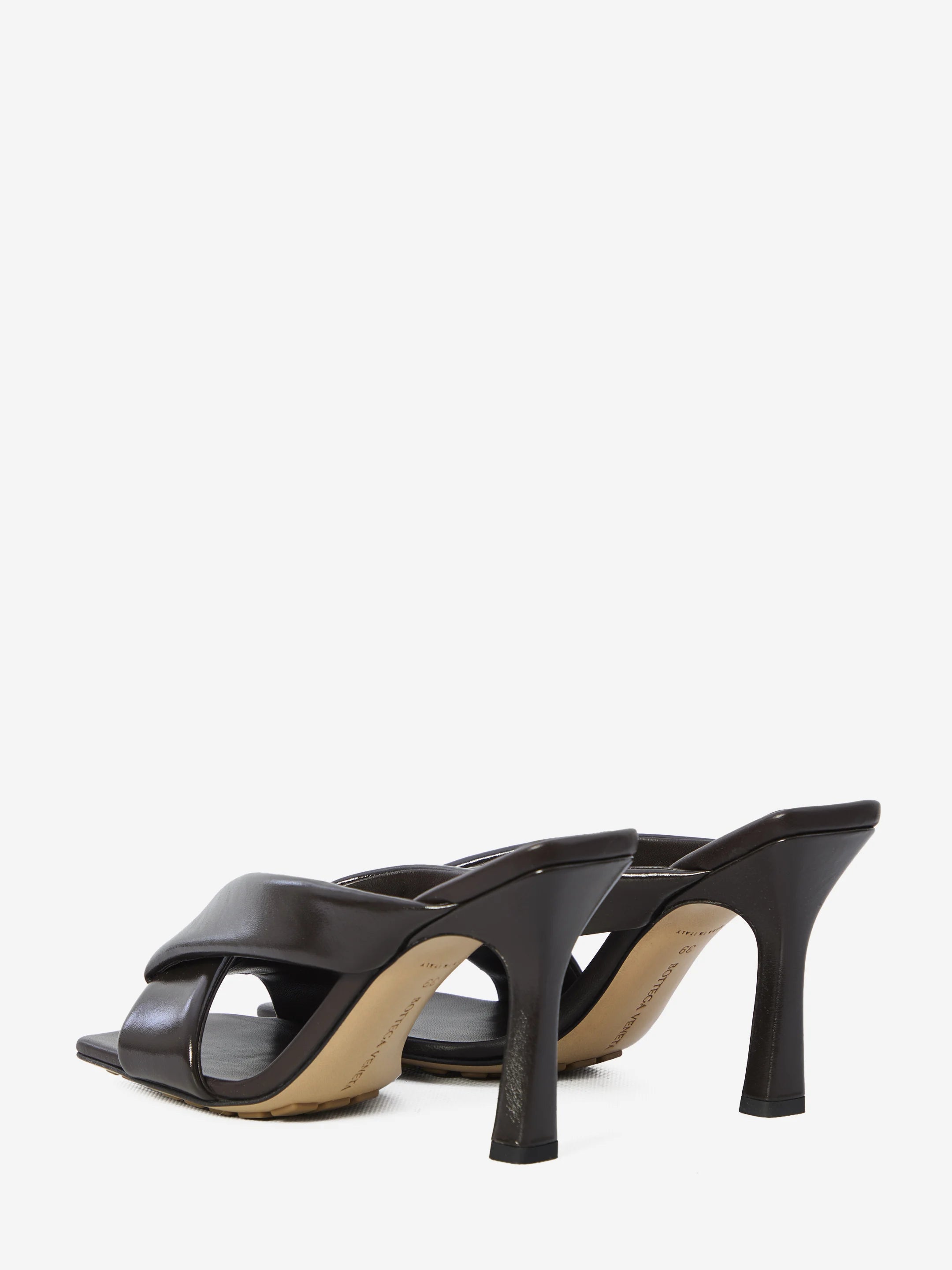 BOTTEGA VENETA 39 brown riva mule sandals