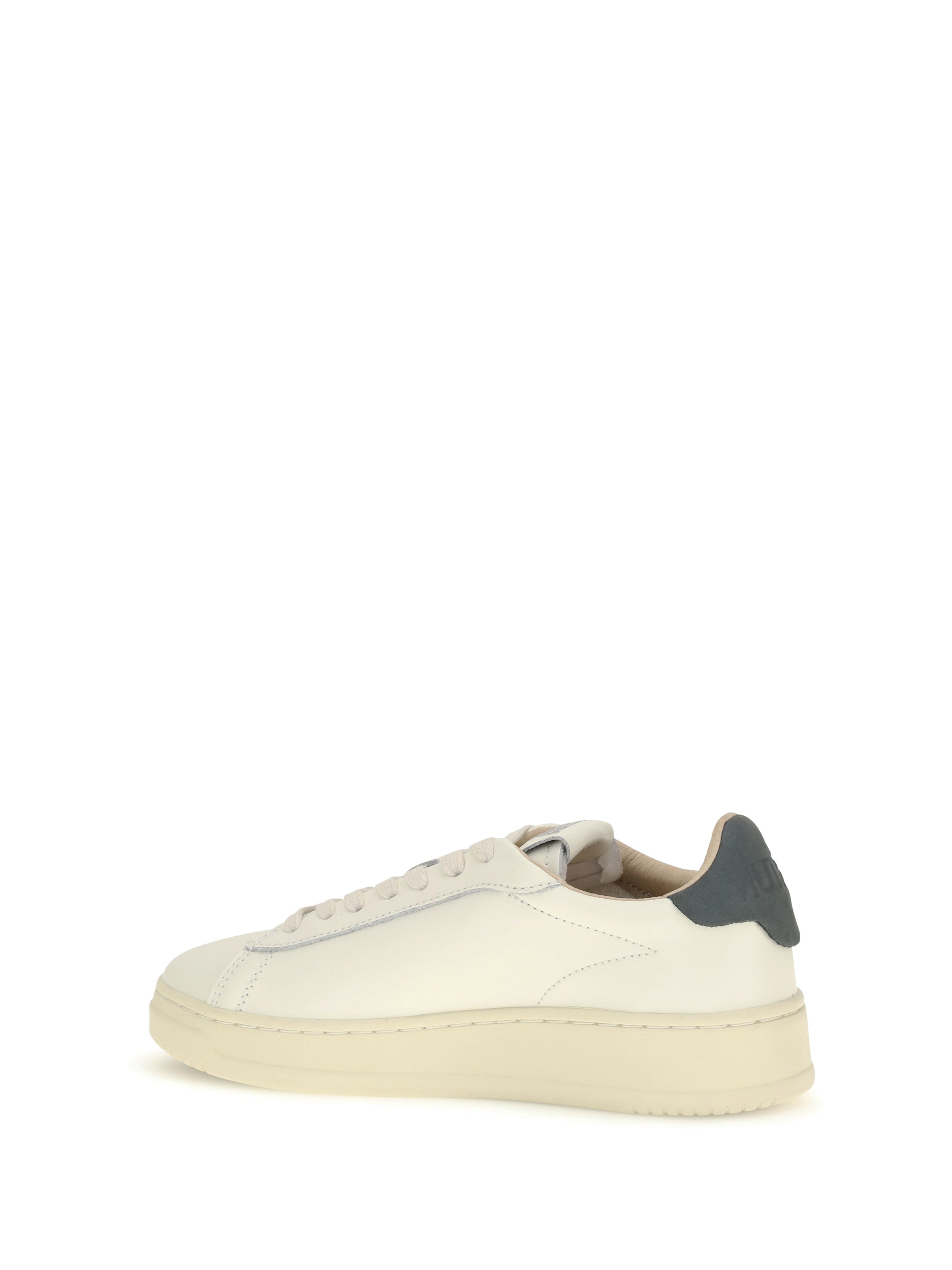 medalist low sneakers
